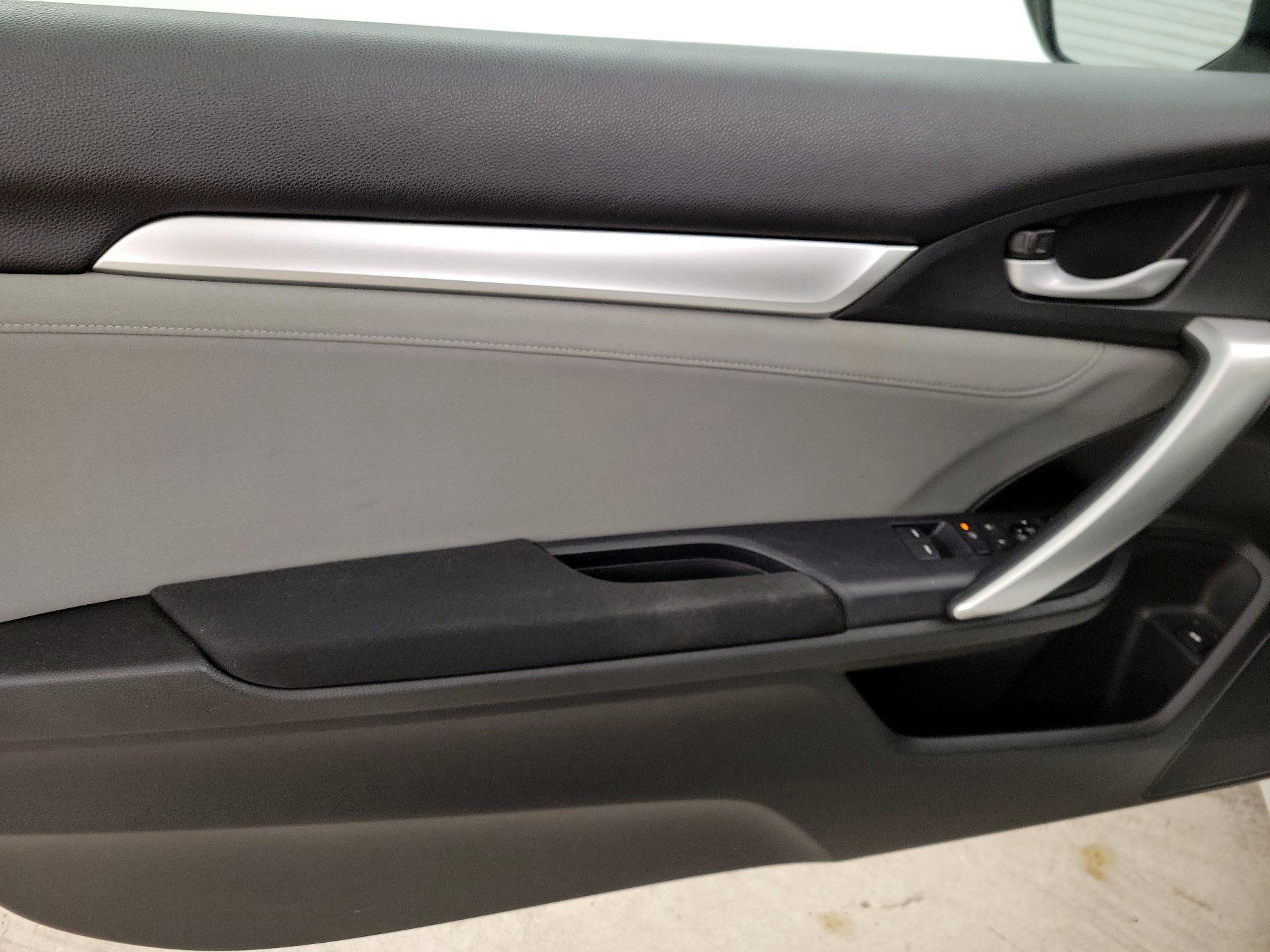 Thumbnail: 2017 Honda Civic - 12