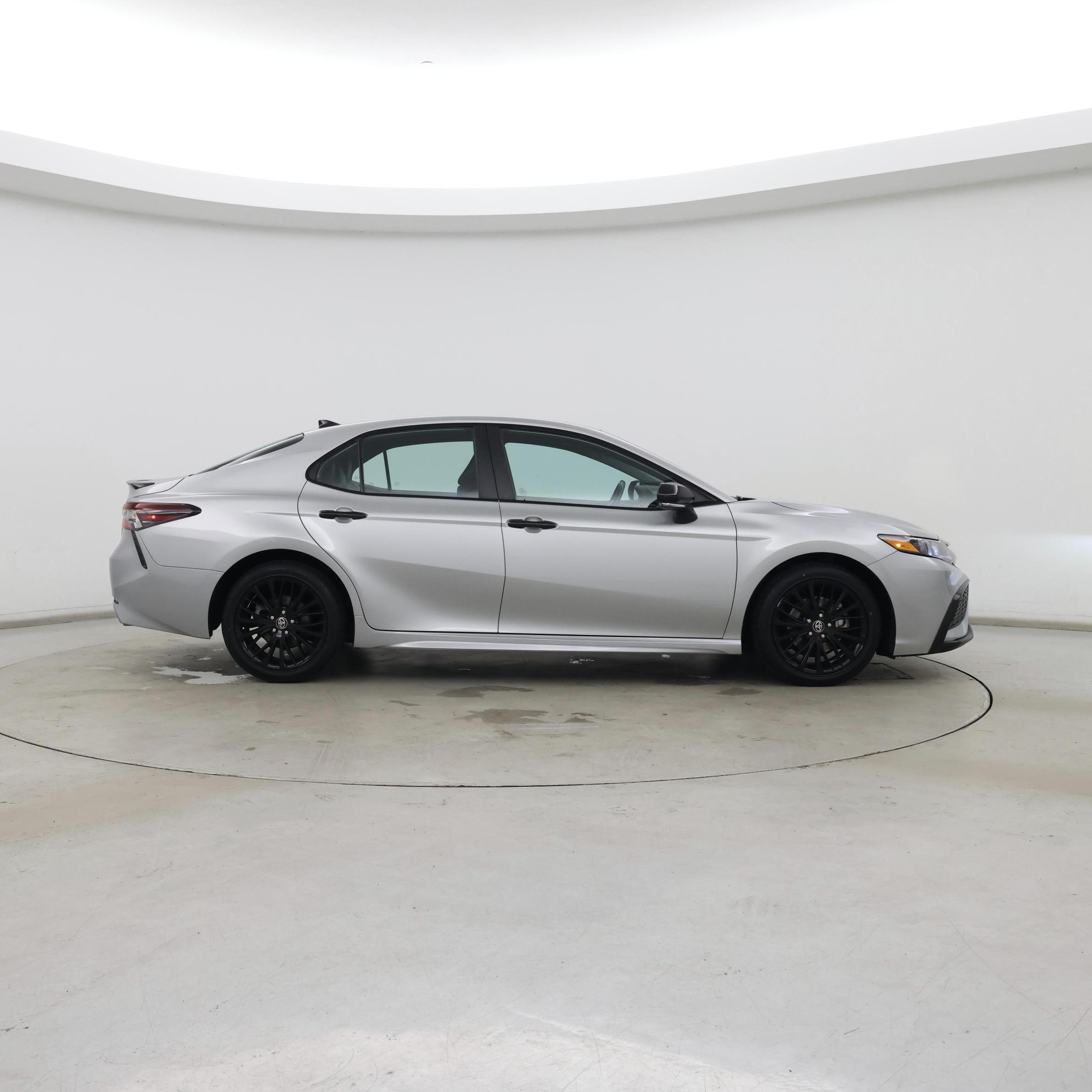 Thumbnail: 2022 Toyota Camry - 7