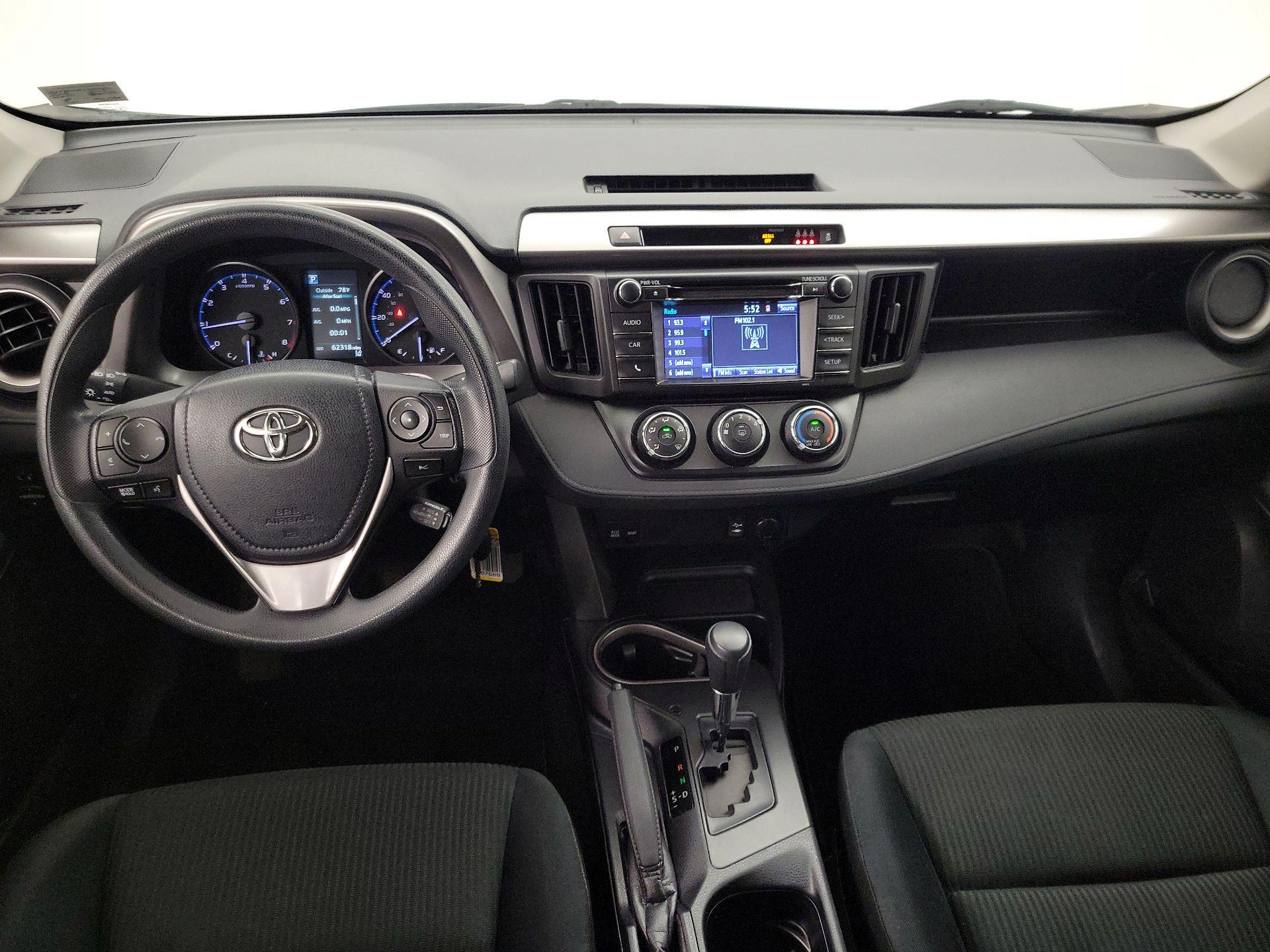 Thumbnail: 2017 Toyota RAV4 - 9