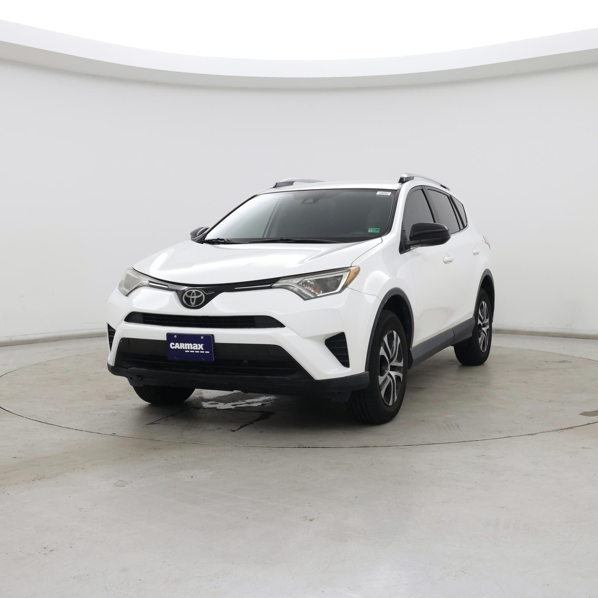 Thumbnail: 2017 Toyota RAV4 - 4