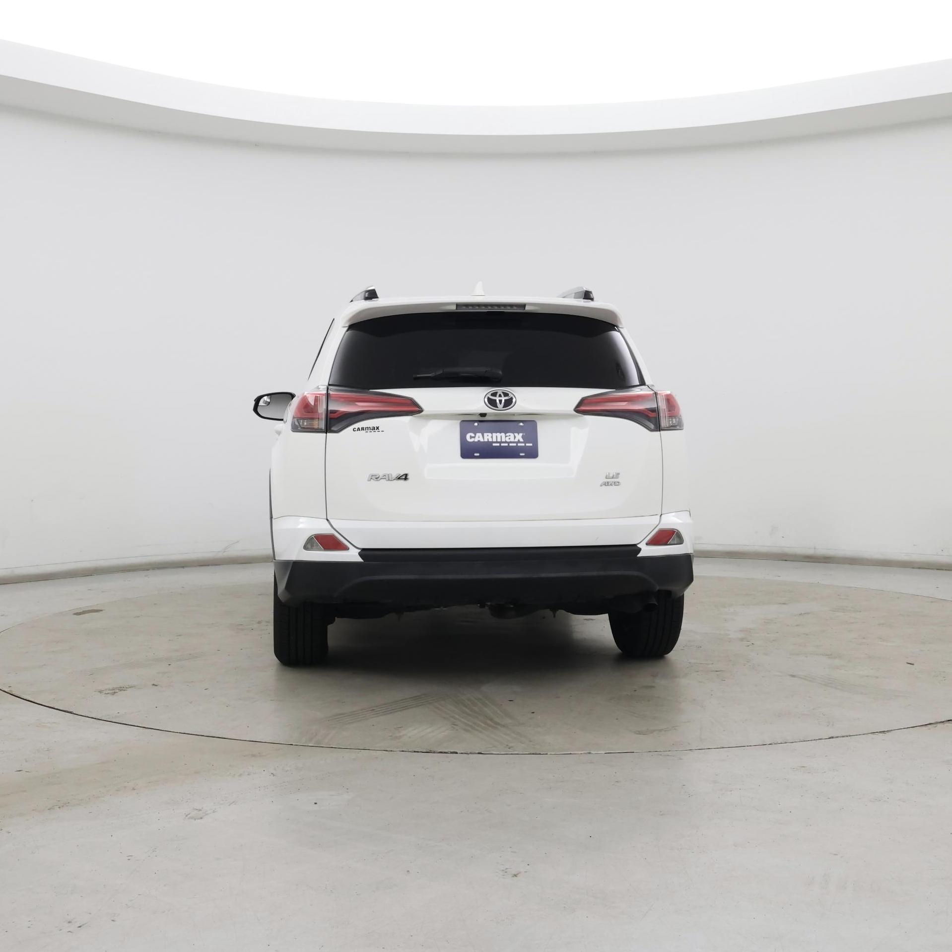 Thumbnail: 2017 Toyota RAV4 - 6