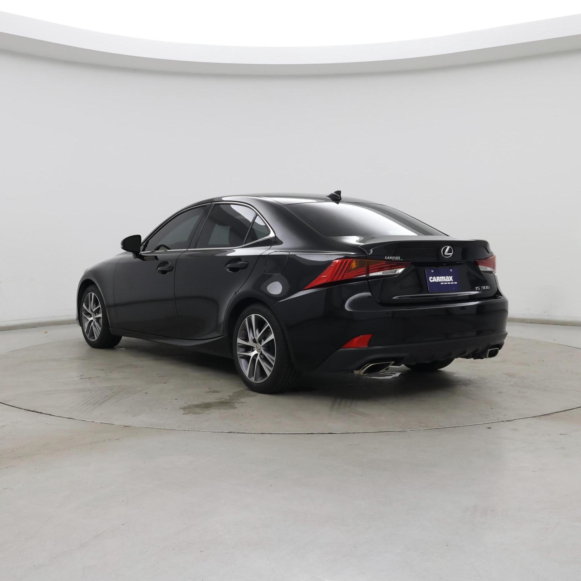 Thumbnail: 2020 Lexus IS - 2