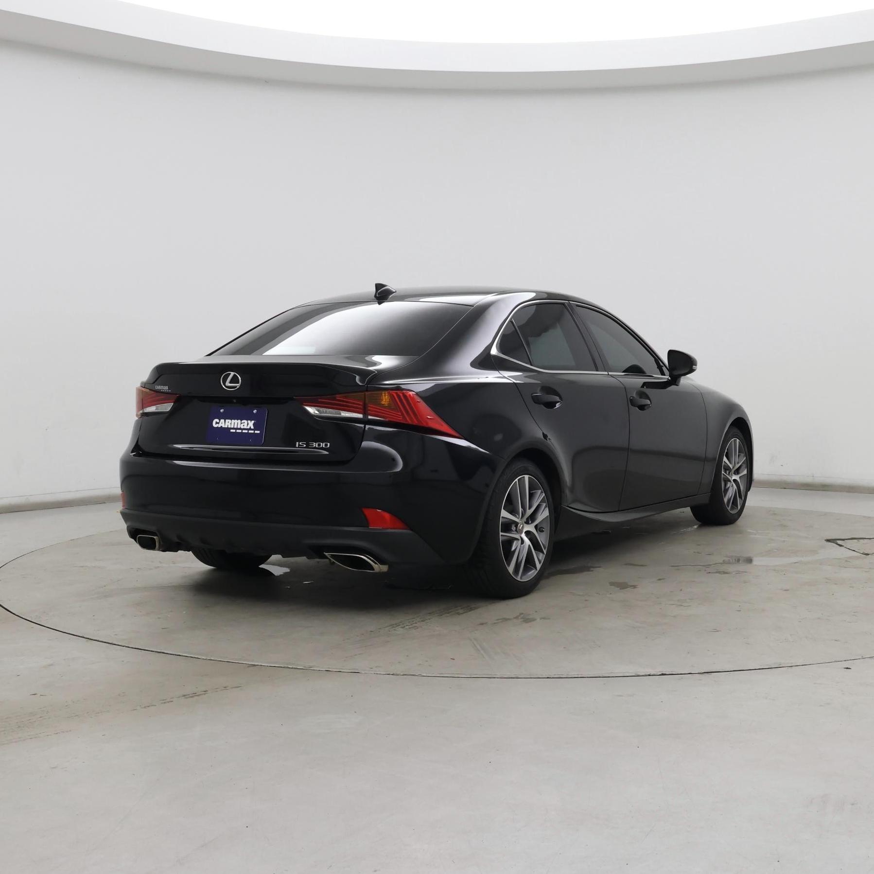 Thumbnail: 2020 Lexus IS - 8