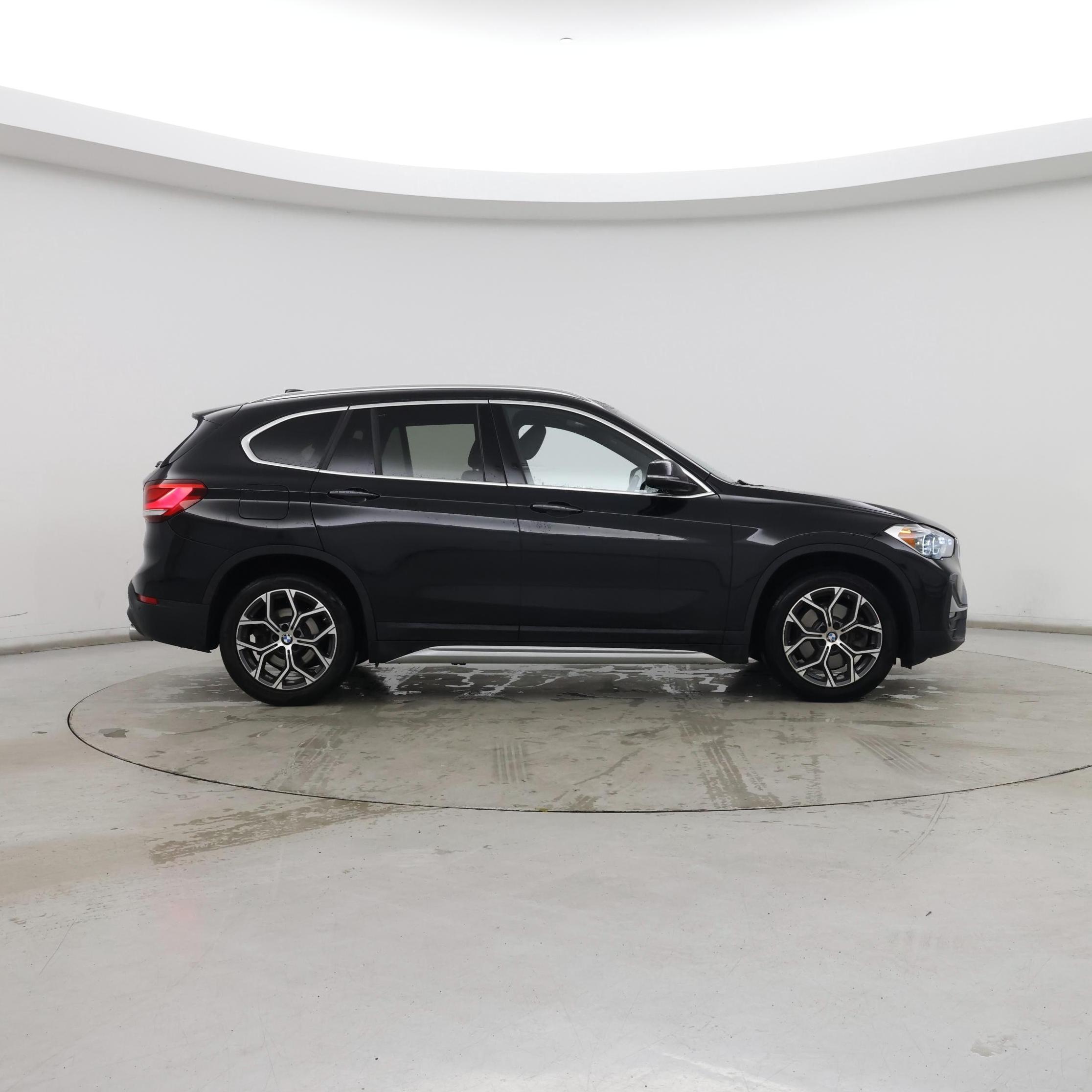 Thumbnail: 2020 BMW X1 - 7