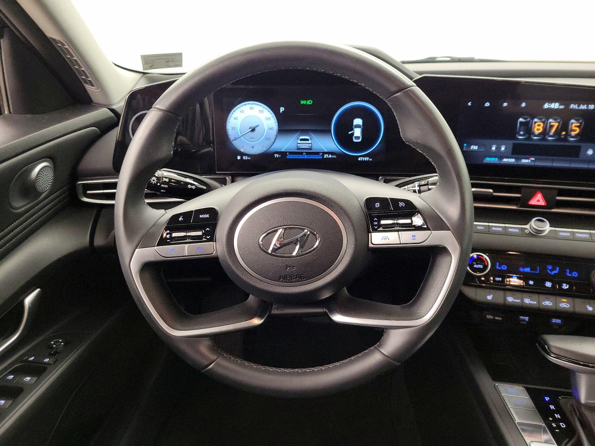 Thumbnail: 2023 Hyundai Elantra - 10
