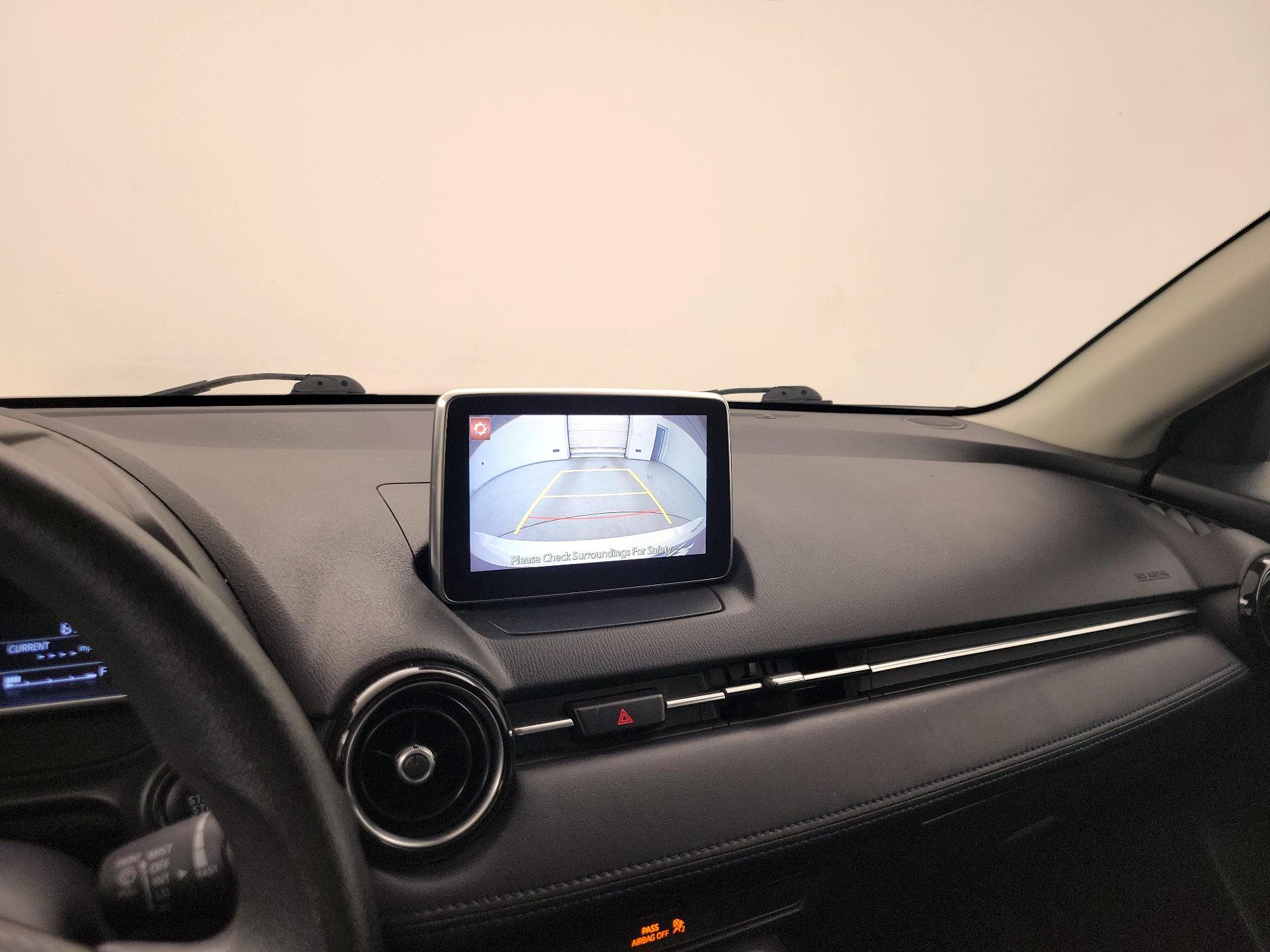 Thumbnail: 2018 Toyota Yaris iA - 14