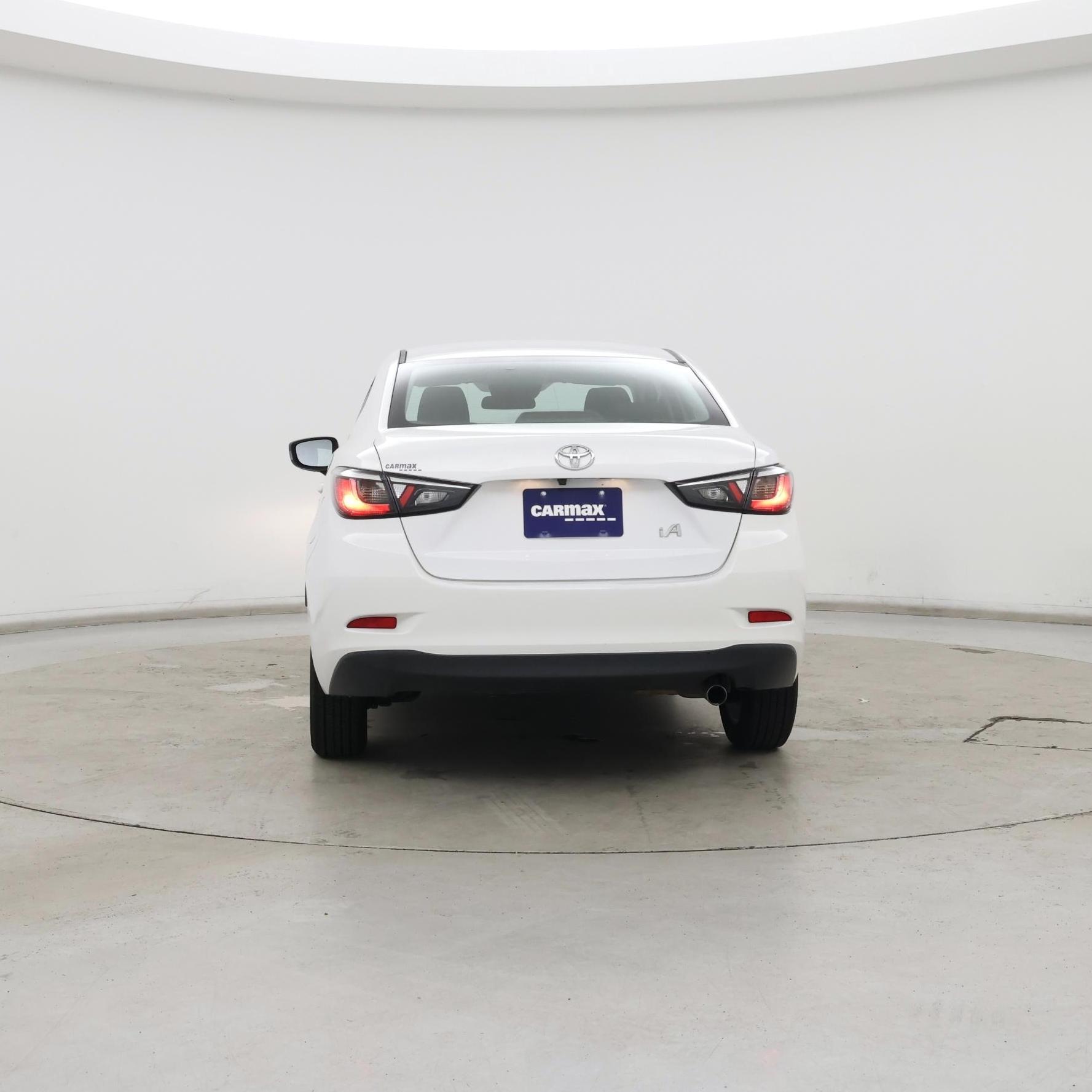 Thumbnail: 2018 Toyota Yaris iA - 6