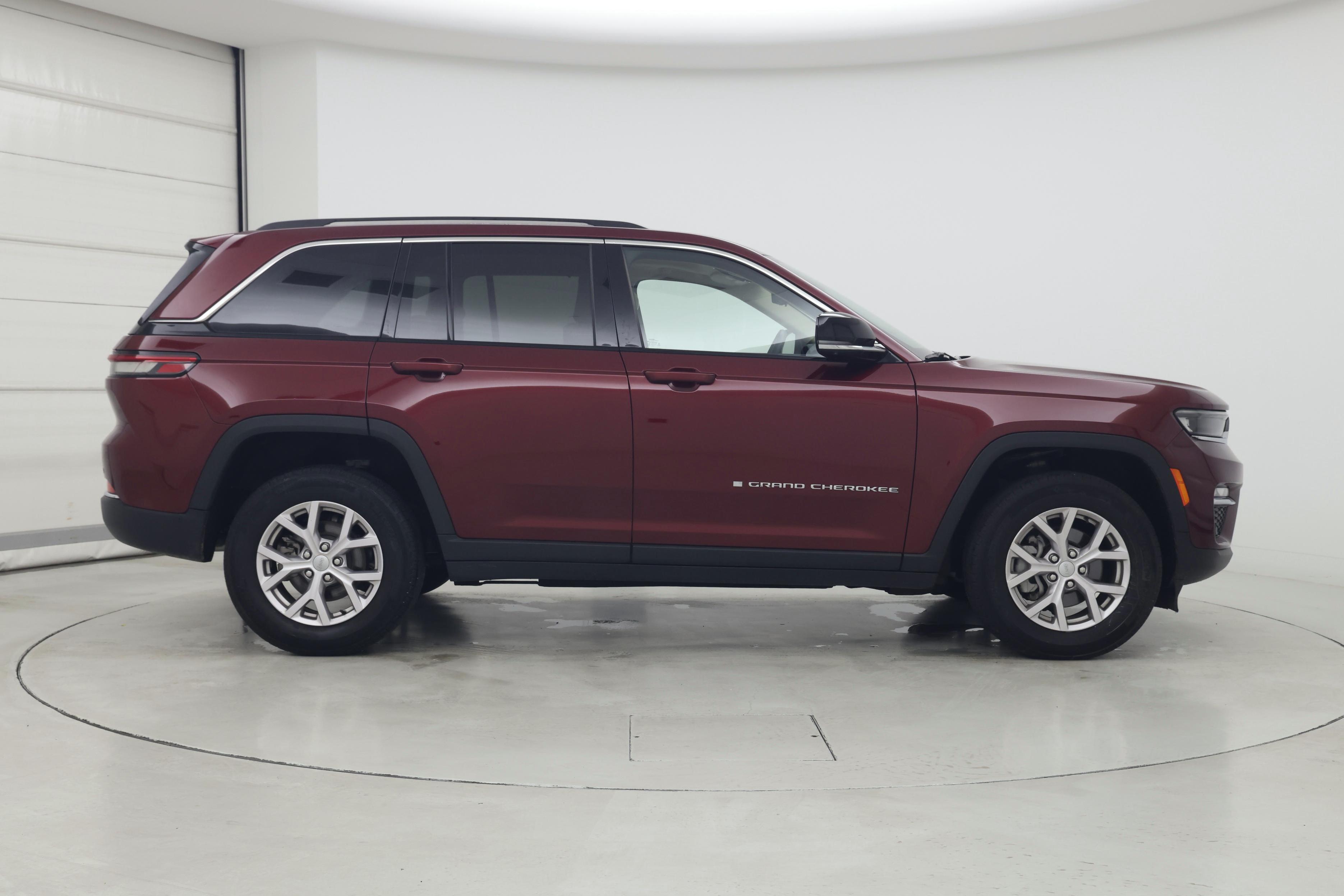 Thumbnail: 2022 Jeep Grand Cherokee - 7