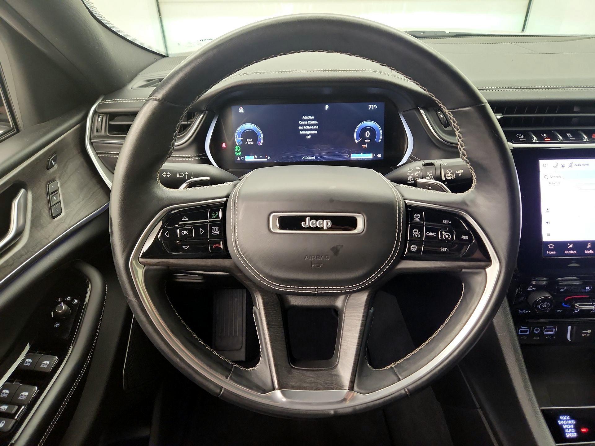 Thumbnail: 2022 Jeep Grand Cherokee - 10