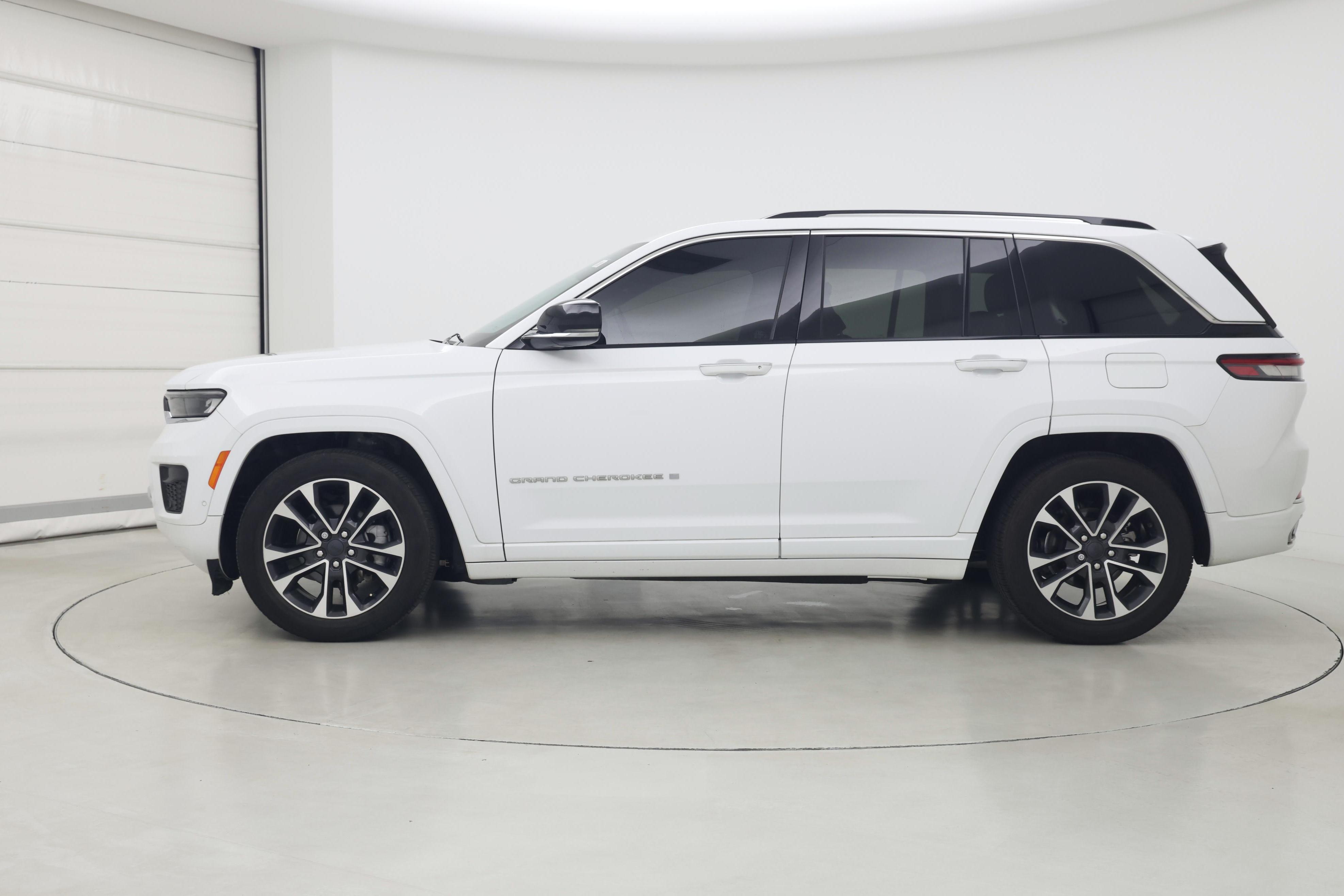Thumbnail: 2022 Jeep Grand Cherokee - 3
