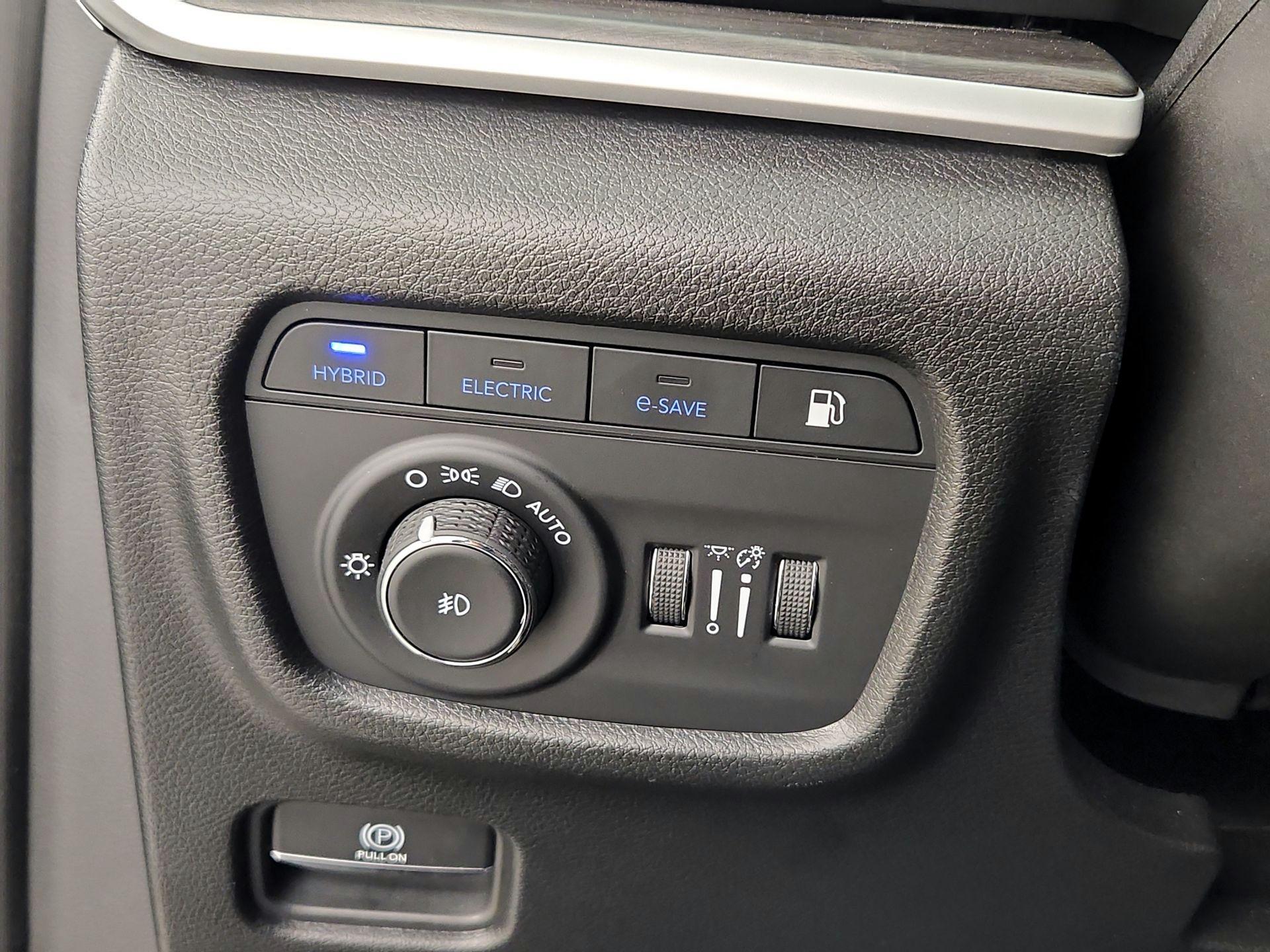 Thumbnail: 2023 Jeep Grand Cherokee - 13