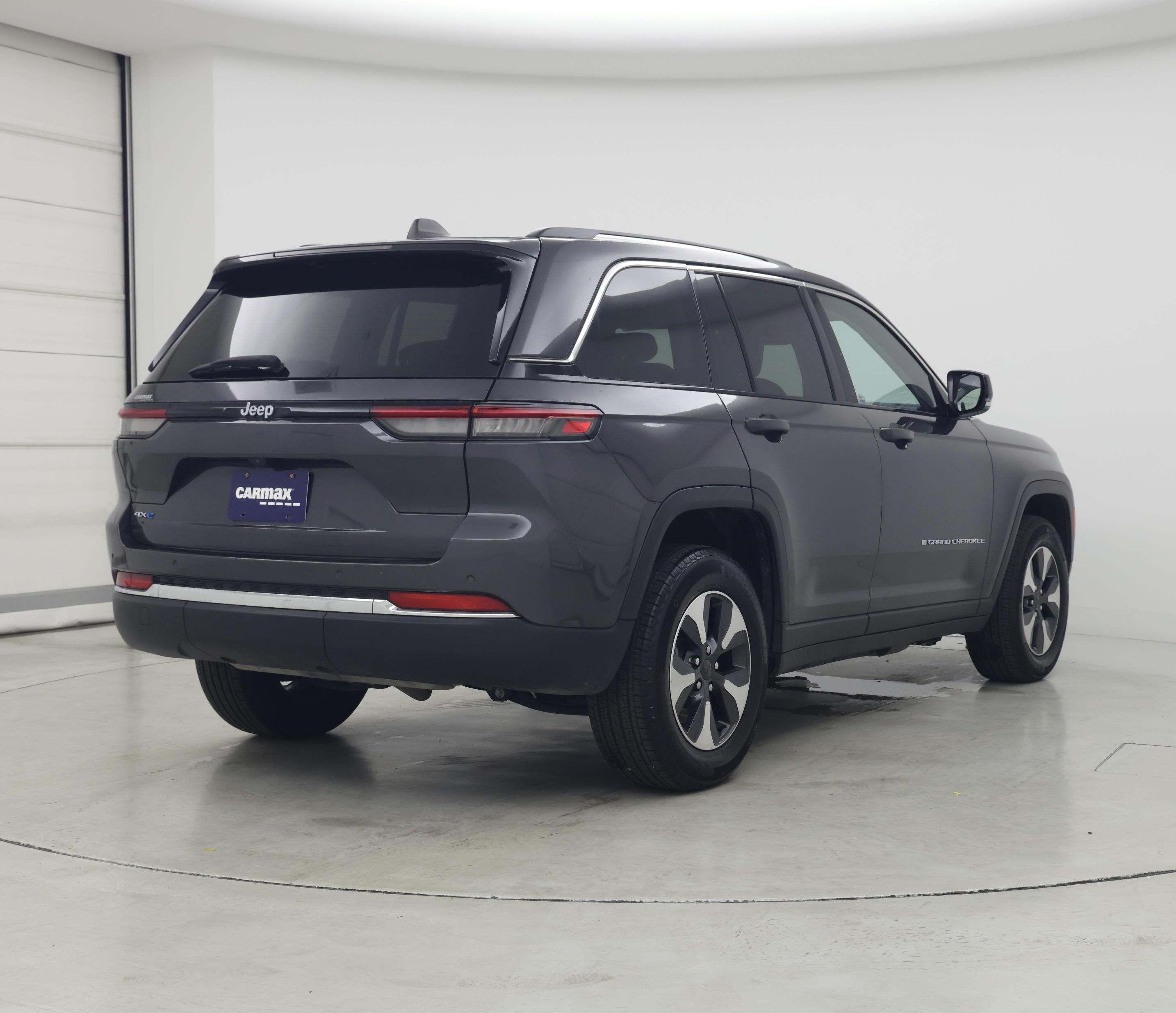 Thumbnail: 2023 Jeep Grand Cherokee - 8