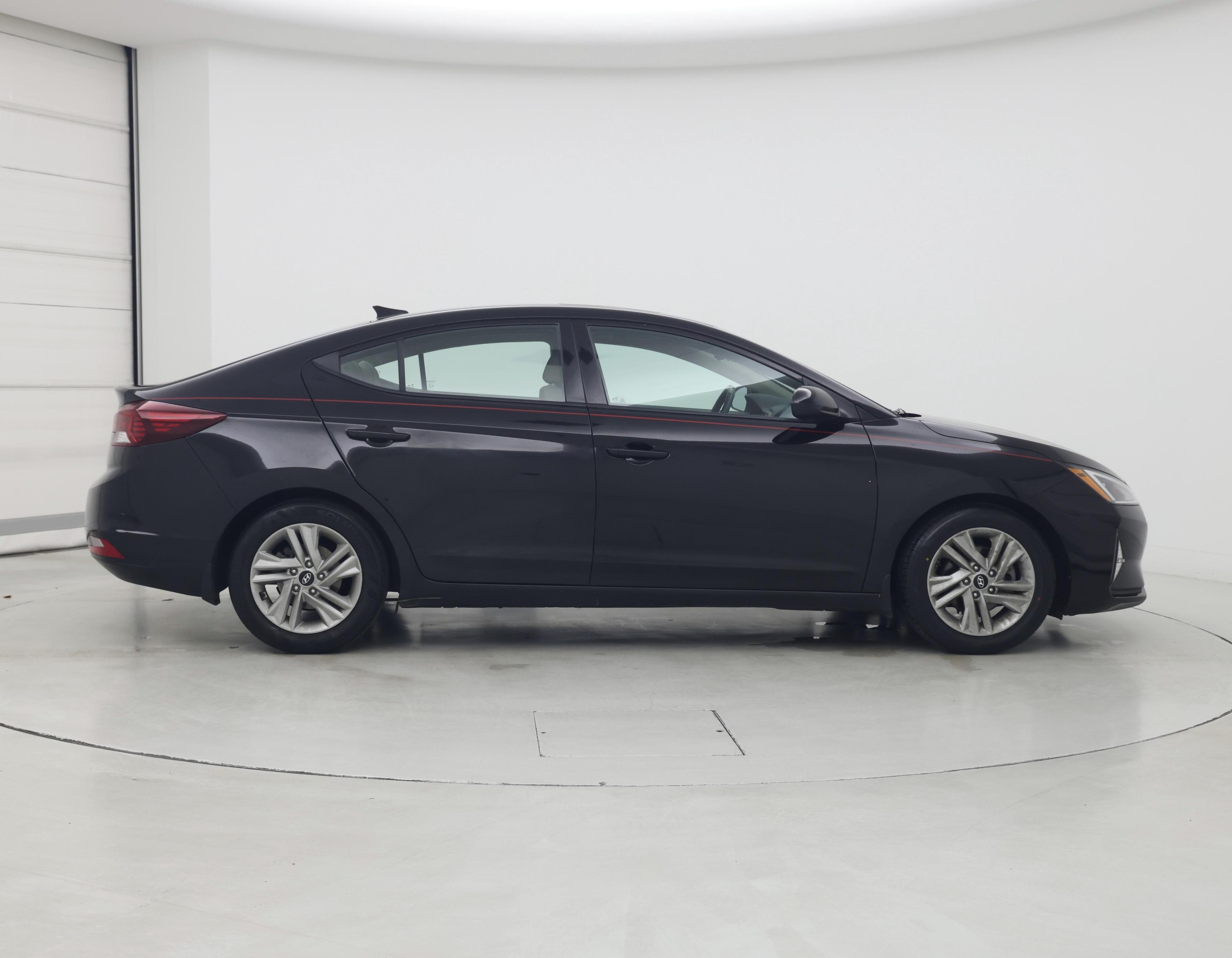 Thumbnail: 2020 Hyundai Elantra - 7