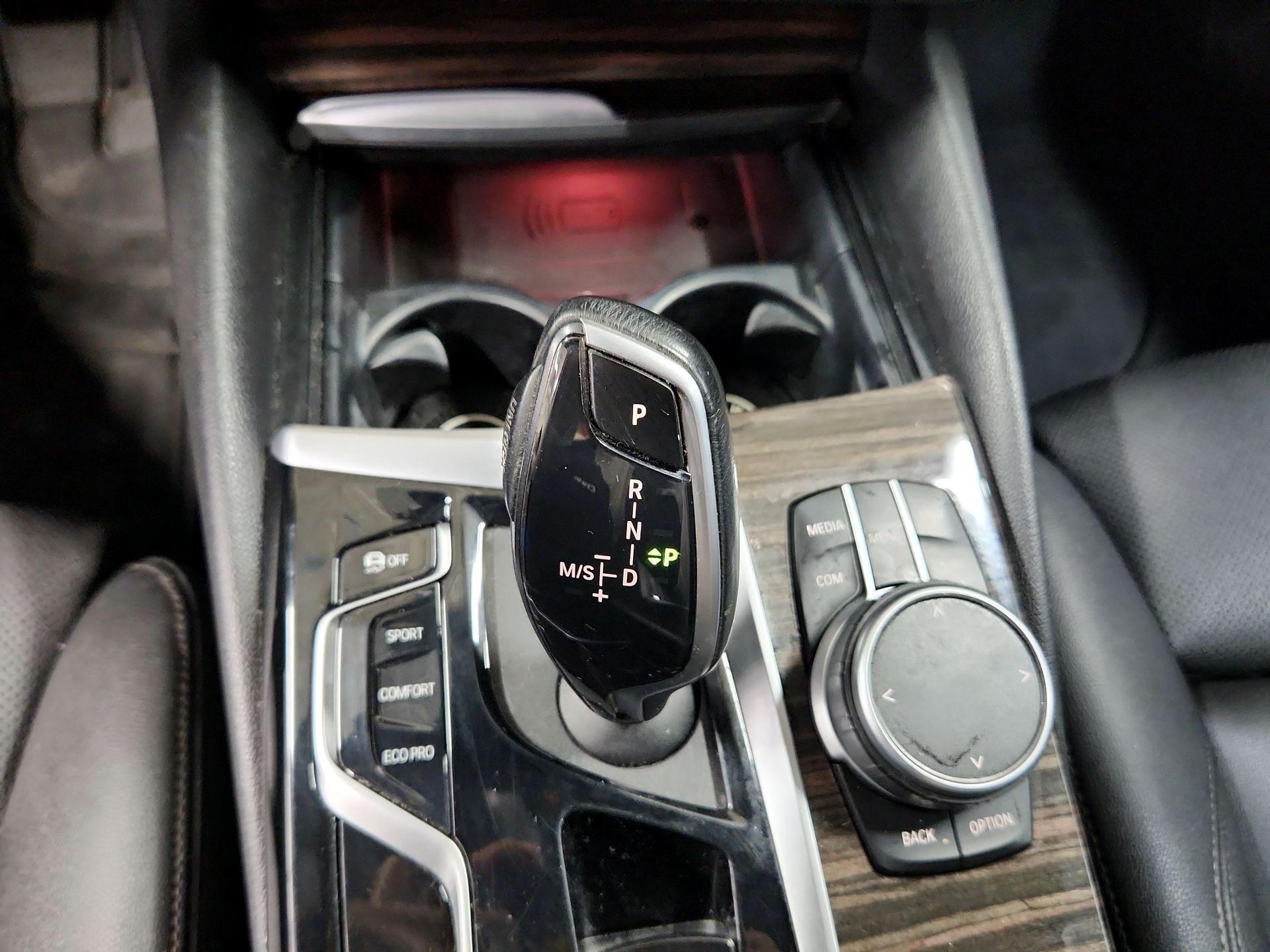 Thumbnail: 2021 BMW 5 Series - 18