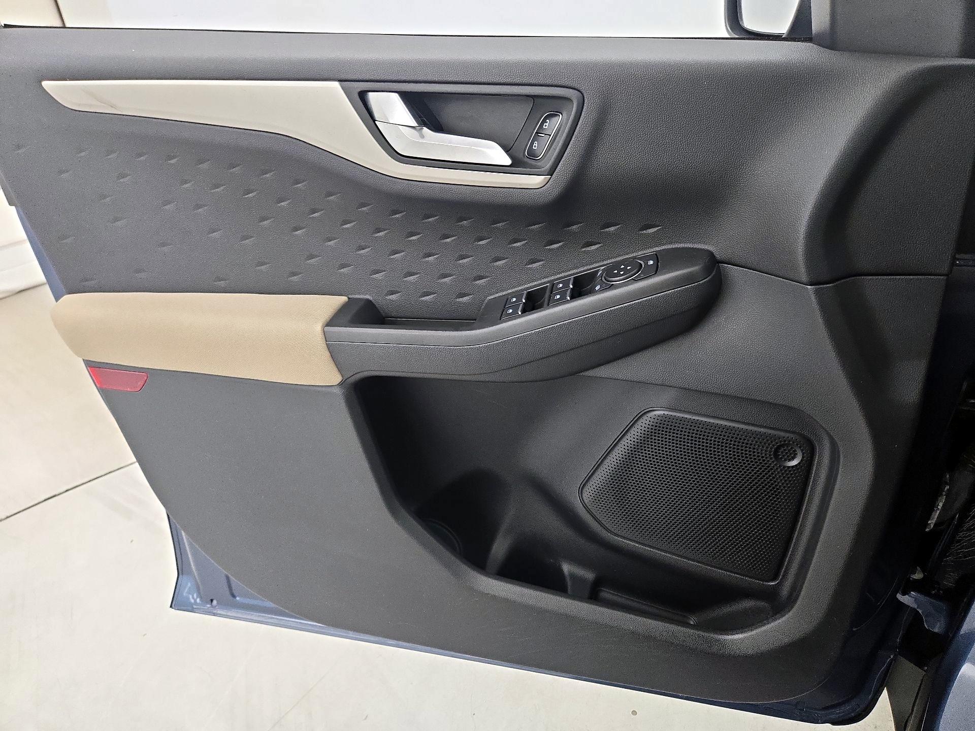 Thumbnail: 2020 Ford Escape - 12