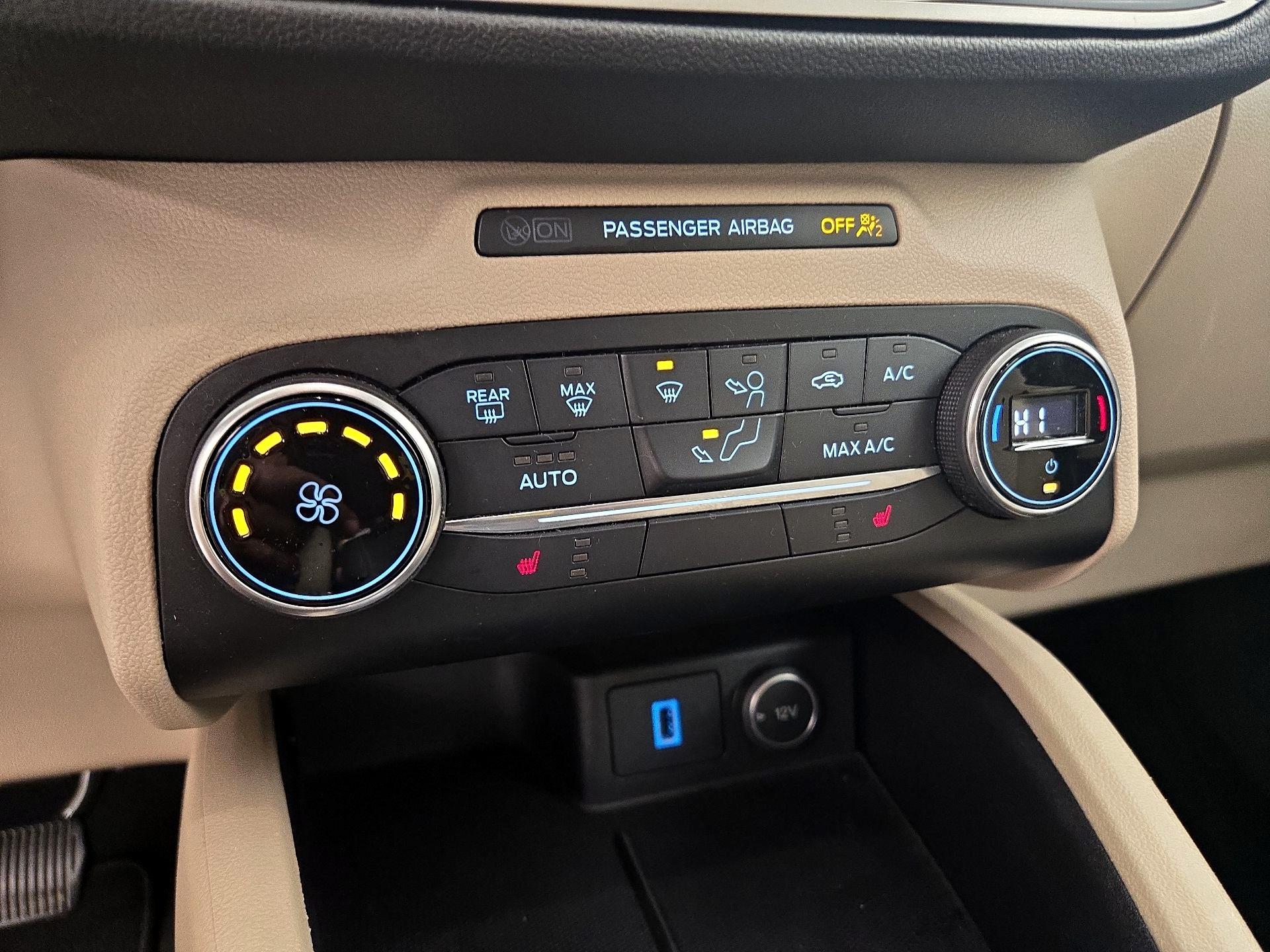 Thumbnail: 2020 Ford Escape - 16