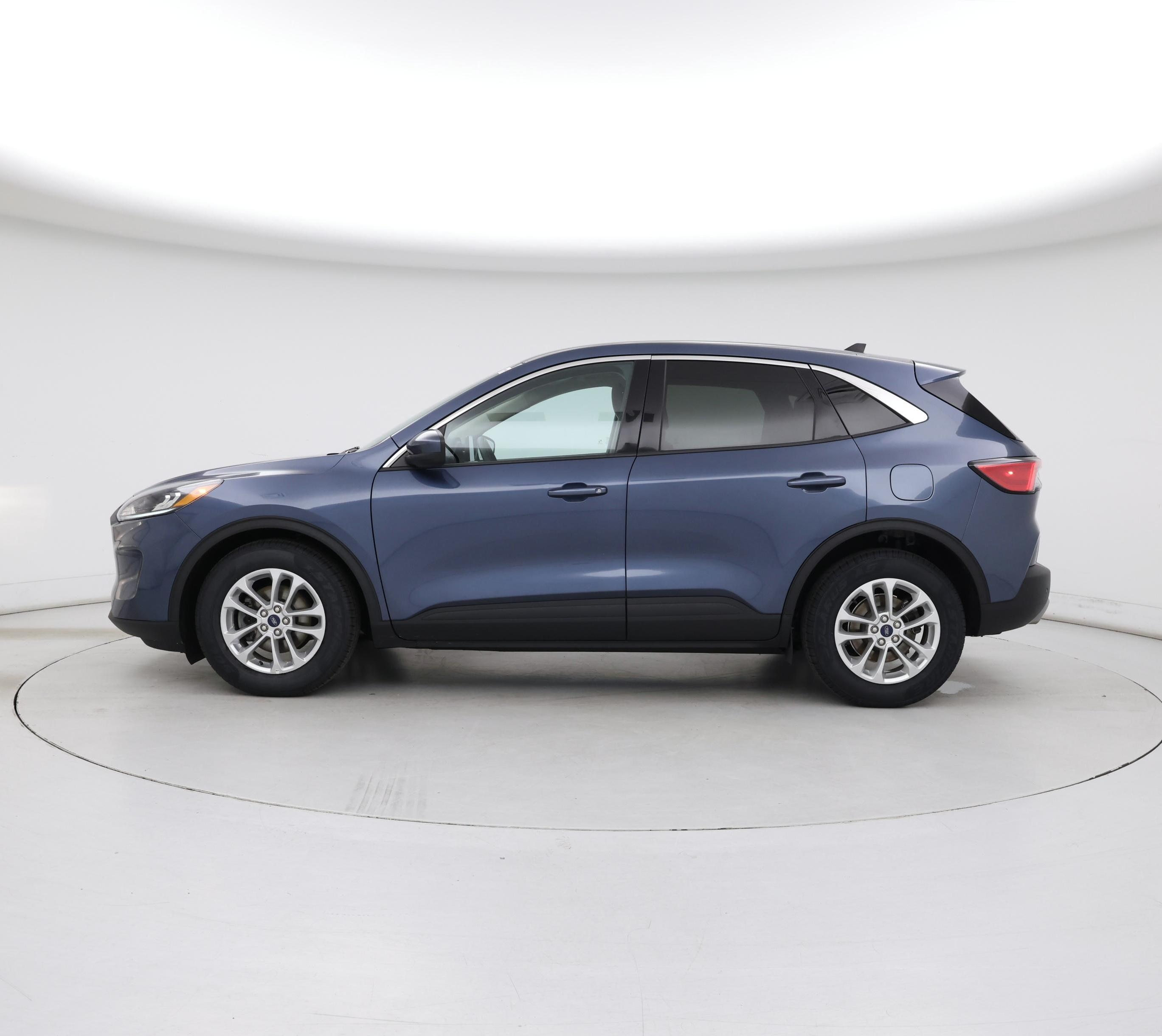 Thumbnail: 2020 Ford Escape - 3