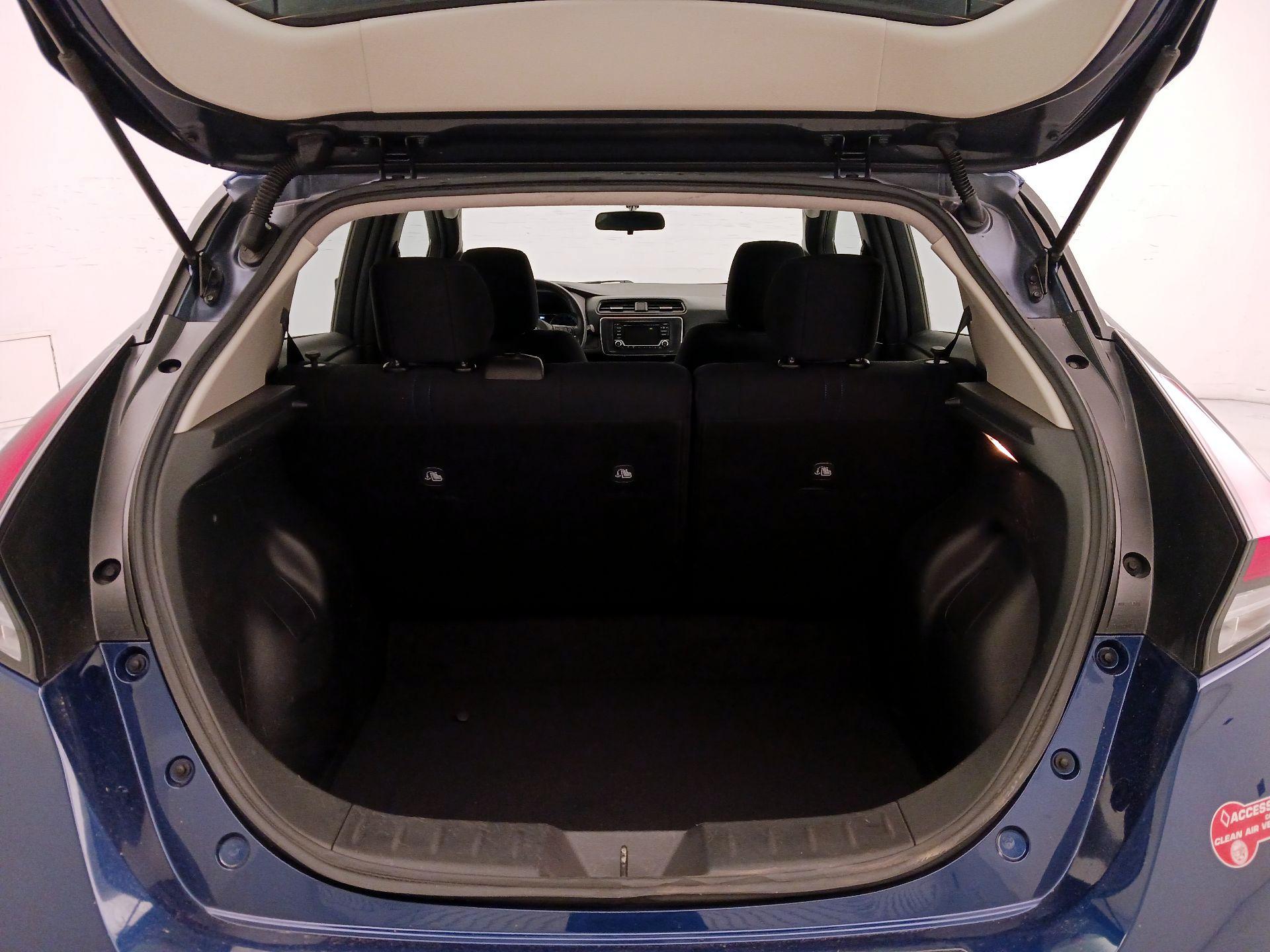 Thumbnail: 2018 Nissan Leaf - 20