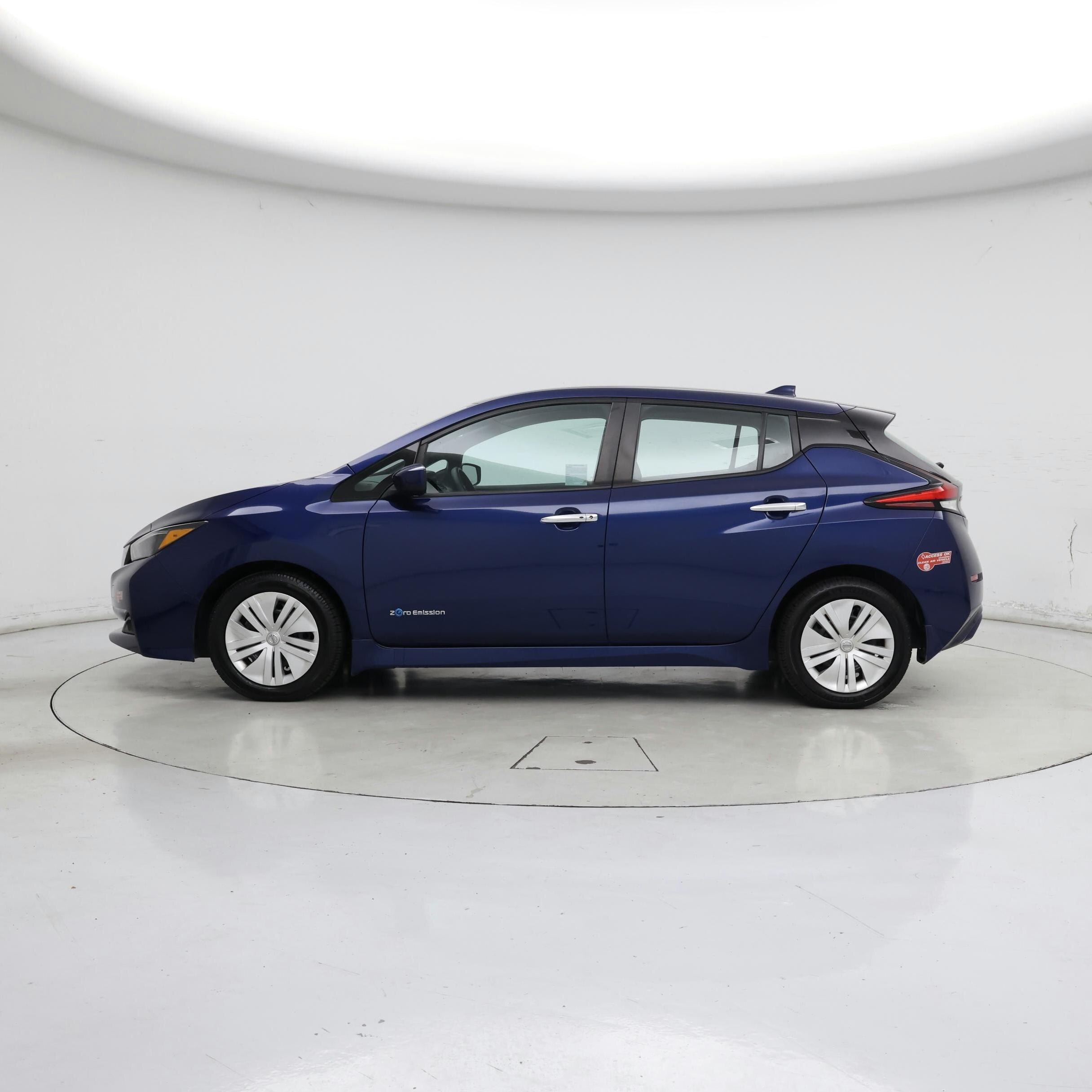 Thumbnail: 2018 Nissan Leaf - 3
