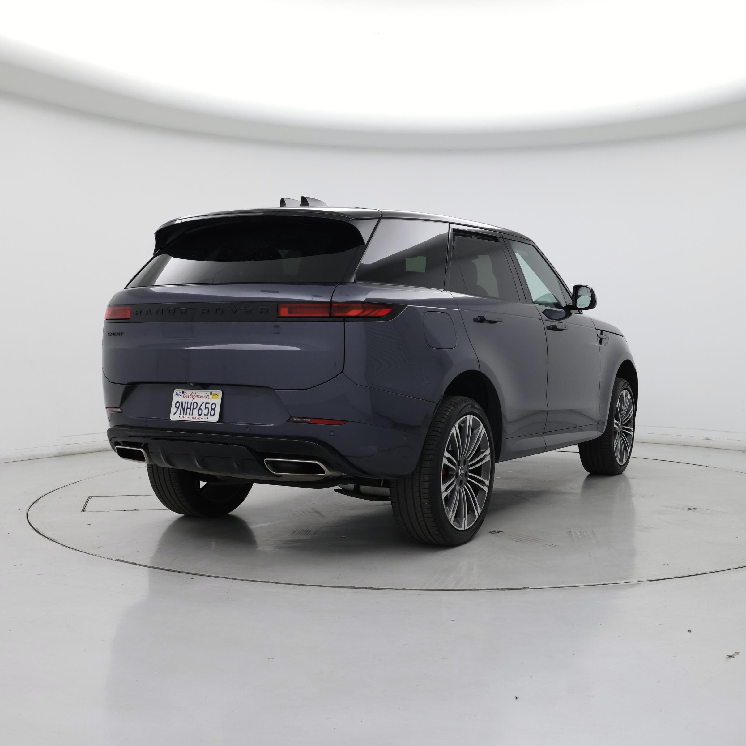 Thumbnail: 2024 Land Rover Range Rover Sport - 8