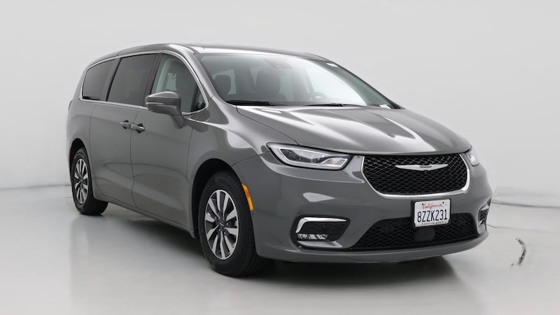 2022 Chrysler Pacifica Hybrid Touring L Hero Image