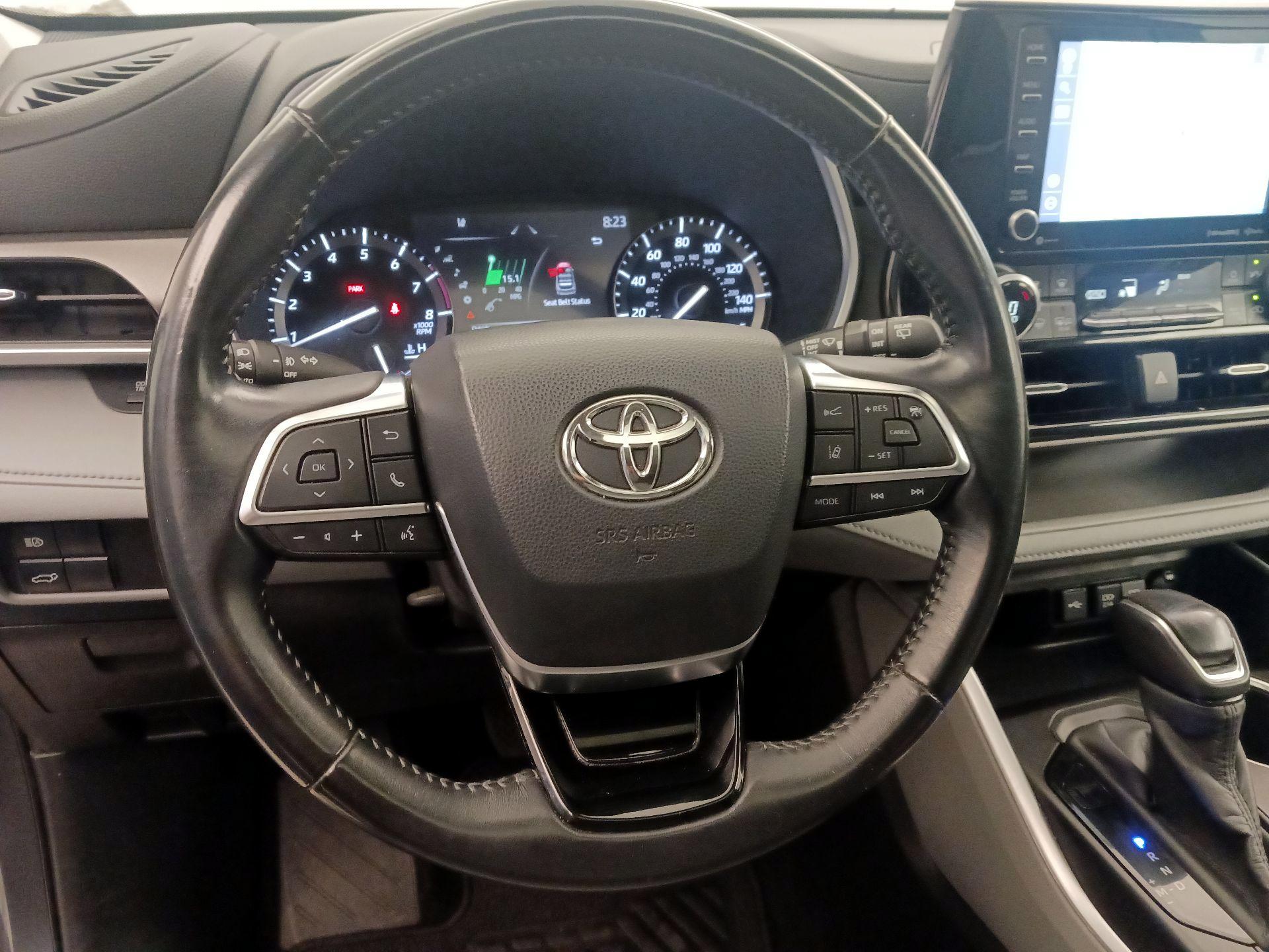 Thumbnail: 2020 Toyota Highlander - 10