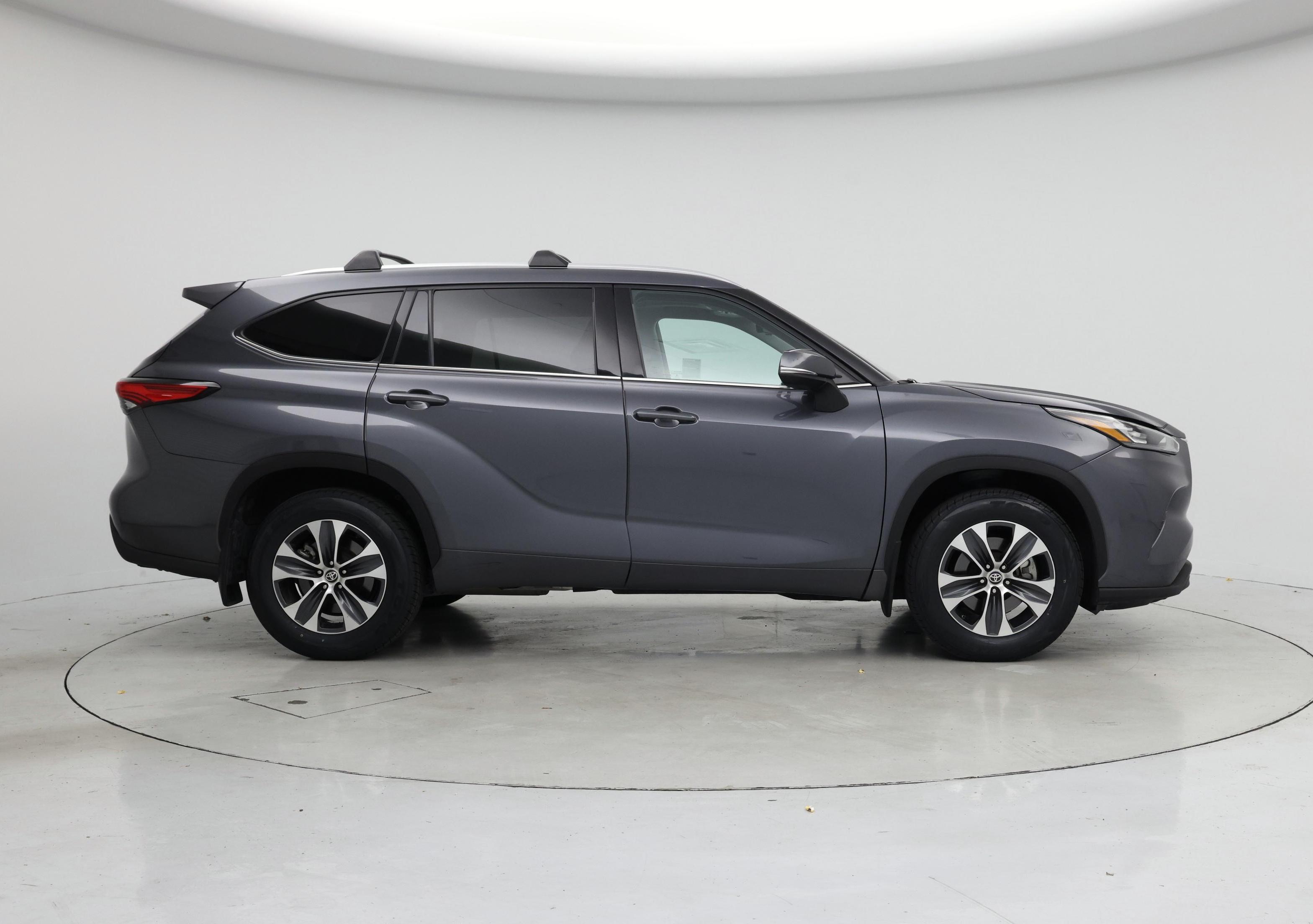 Thumbnail: 2020 Toyota Highlander - 7