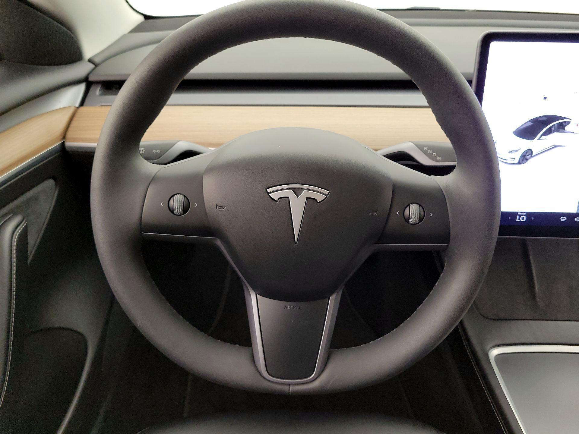 Thumbnail: 2021 Tesla Model 3 - 10