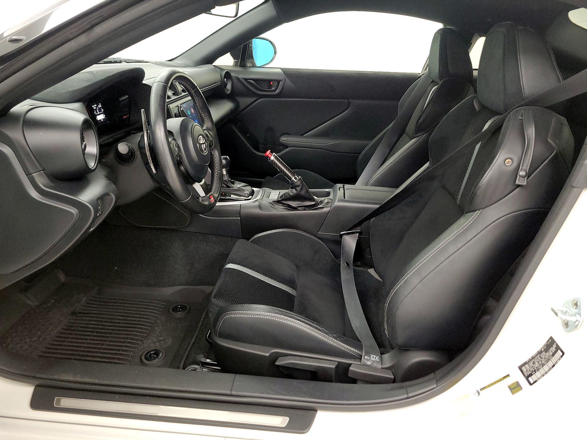 Thumbnail: 2022 Toyota GR86 - 11