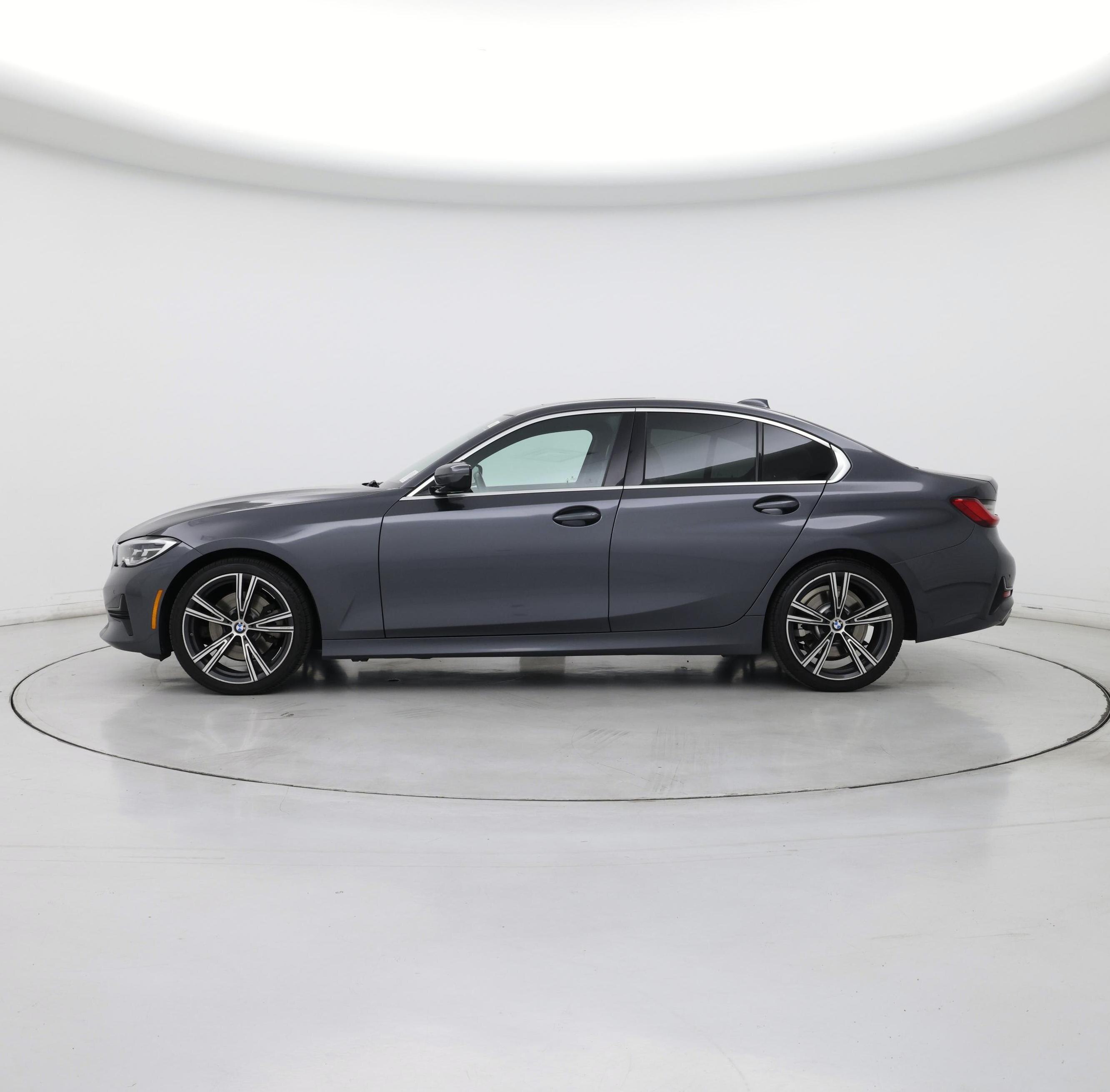 Thumbnail: 2020 BMW 3 Series - 3