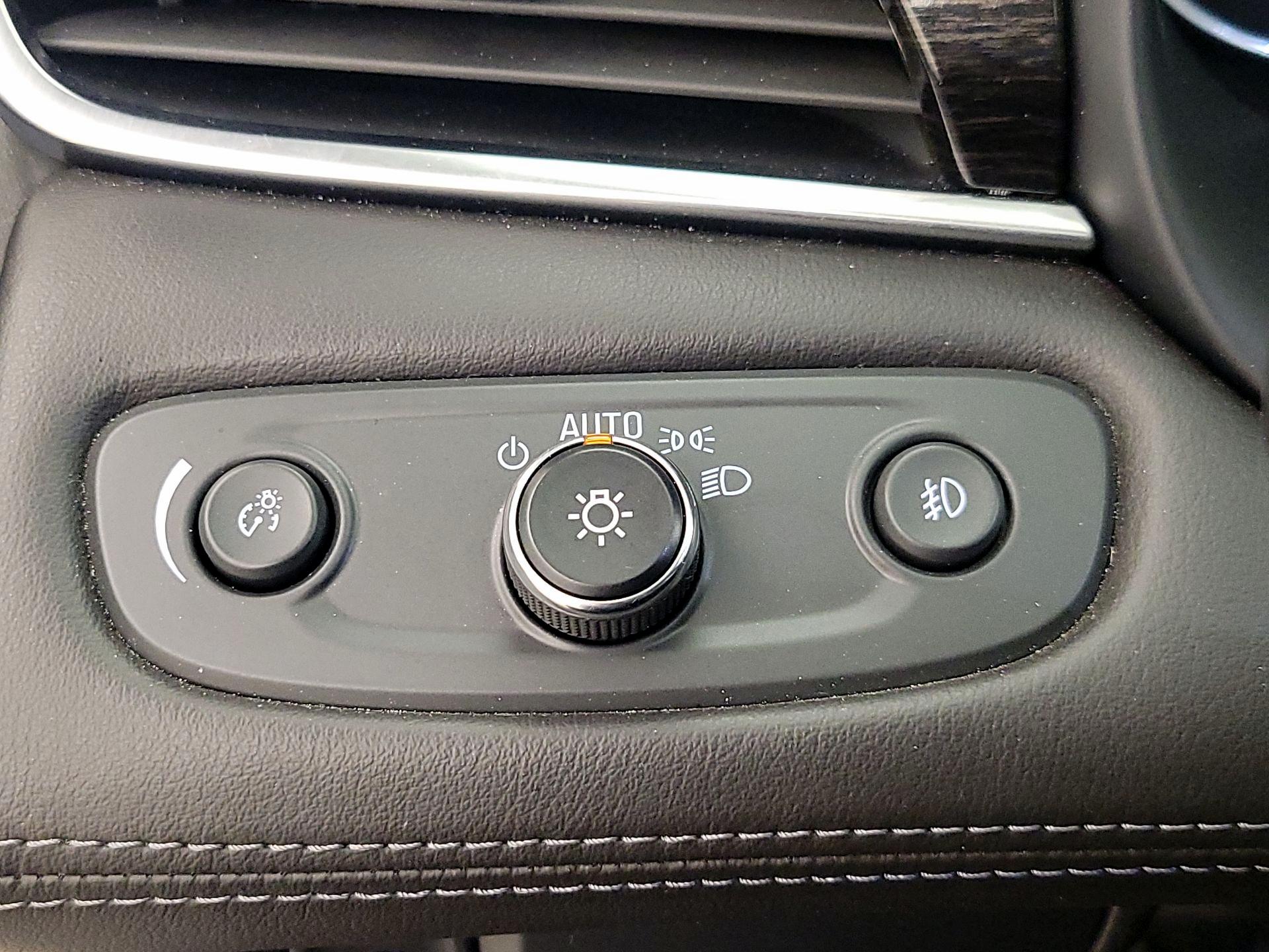 Thumbnail: 2017 Buick LaCrosse - 13