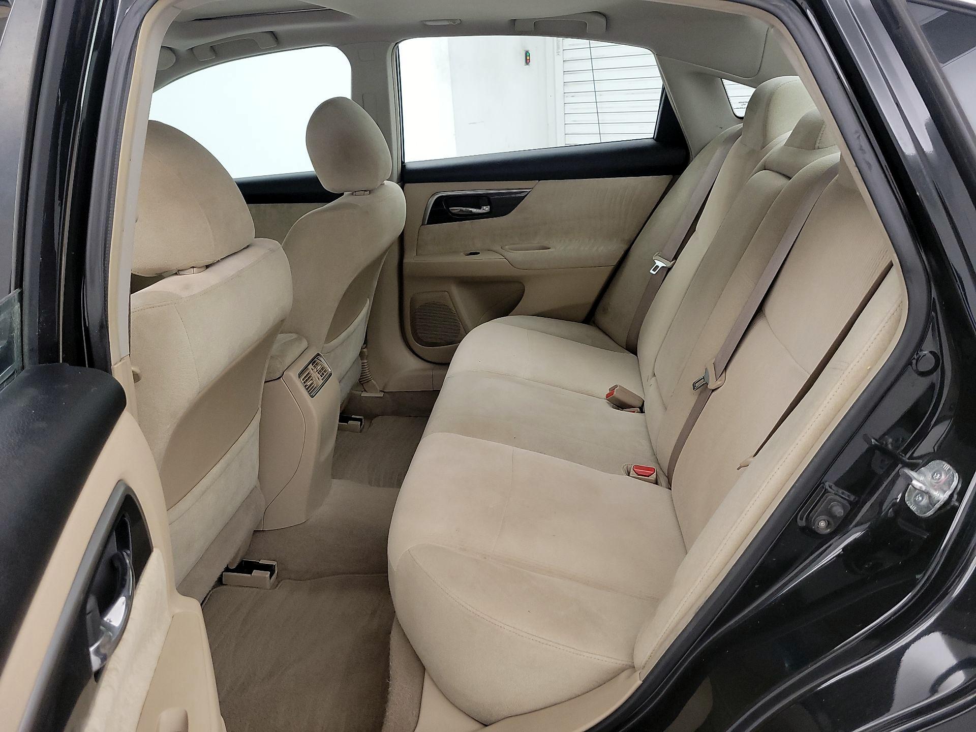 Thumbnail: 2013 Nissan Altima - 20