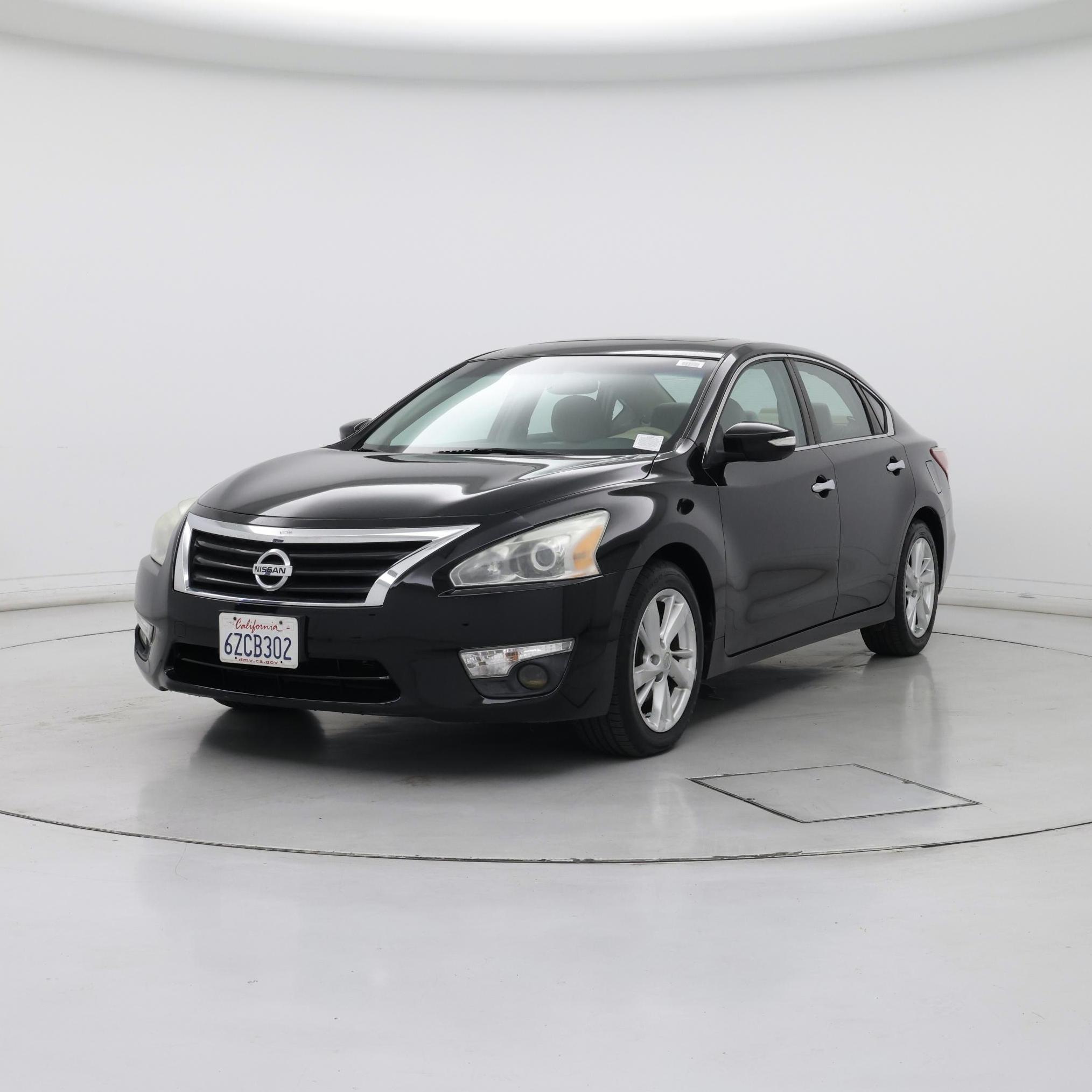 Thumbnail: 2013 Nissan Altima - 4