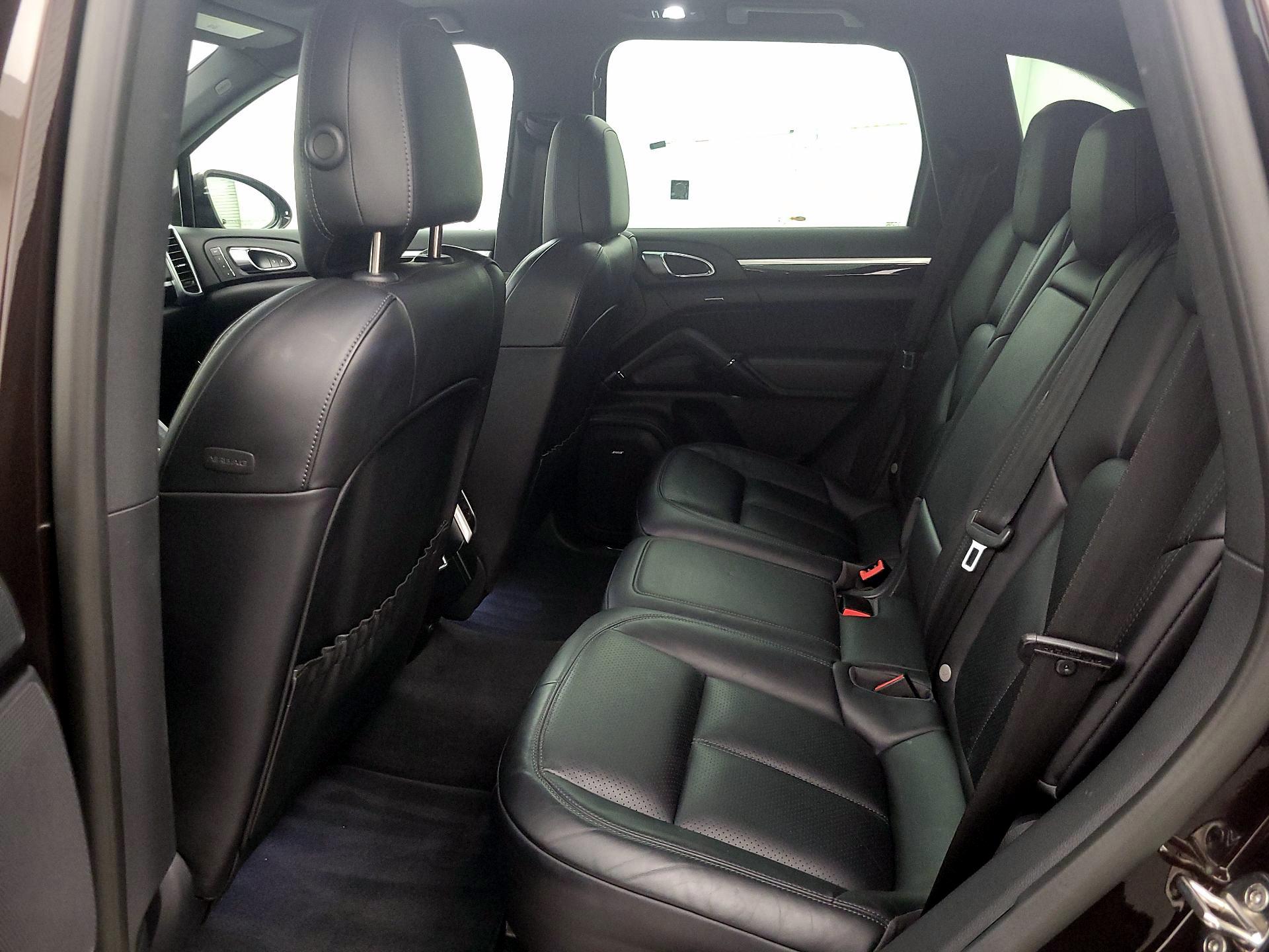 Thumbnail: 2017 Porsche Cayenne - 18