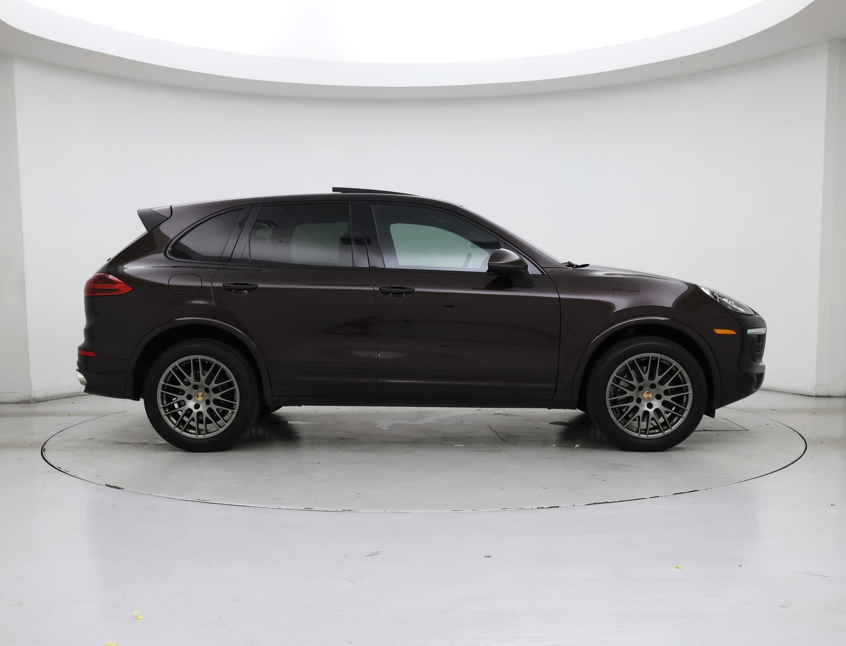 Thumbnail: 2017 Porsche Cayenne - 7