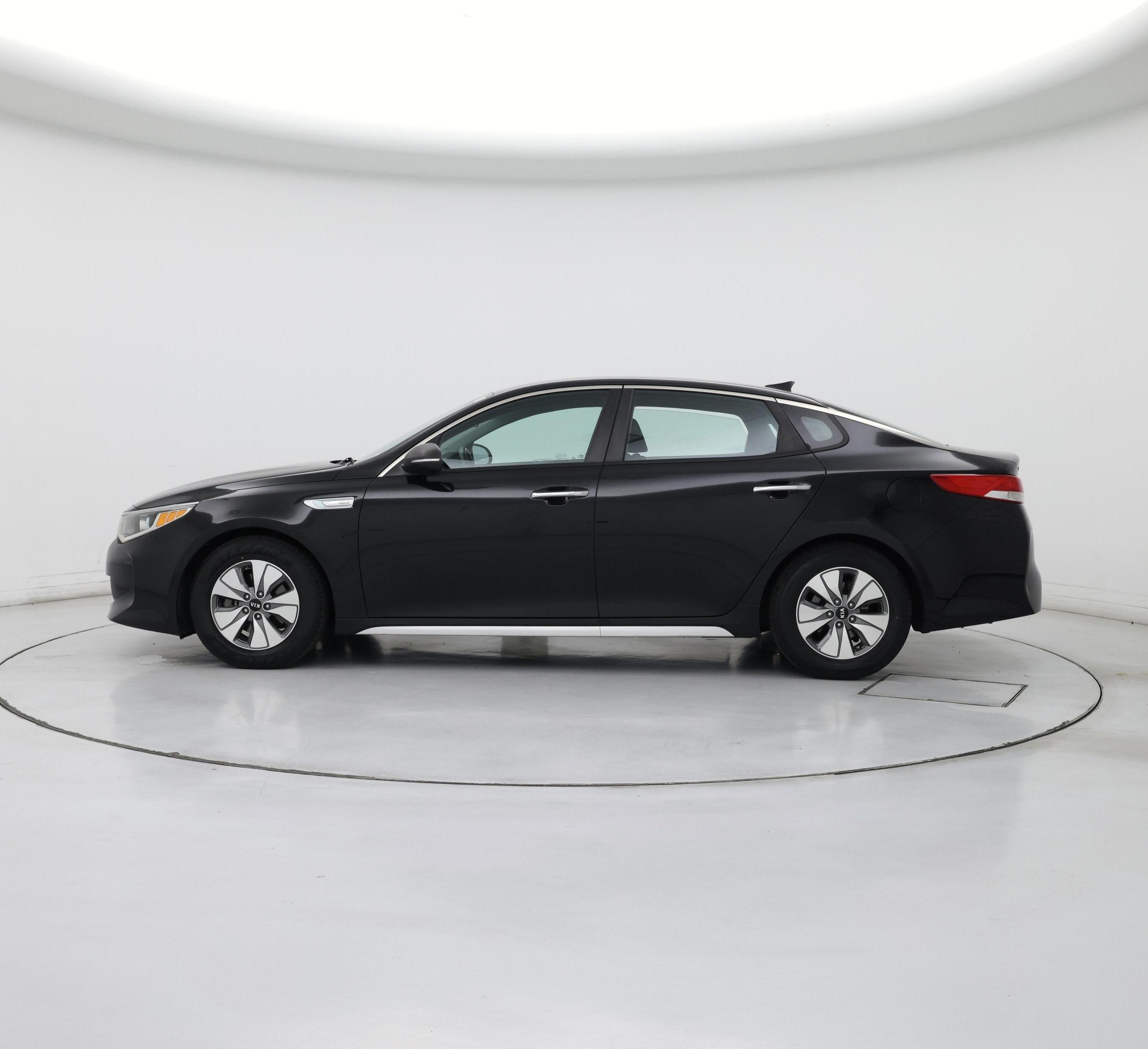 Thumbnail: 2017 Kia Optima - 3