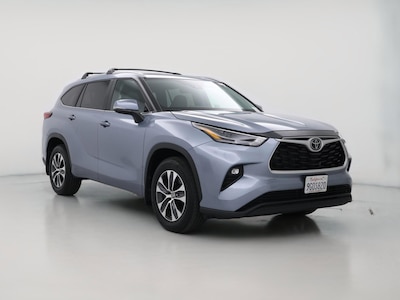 2023 Toyota Highlander XLE -
                Bakersfield, CA