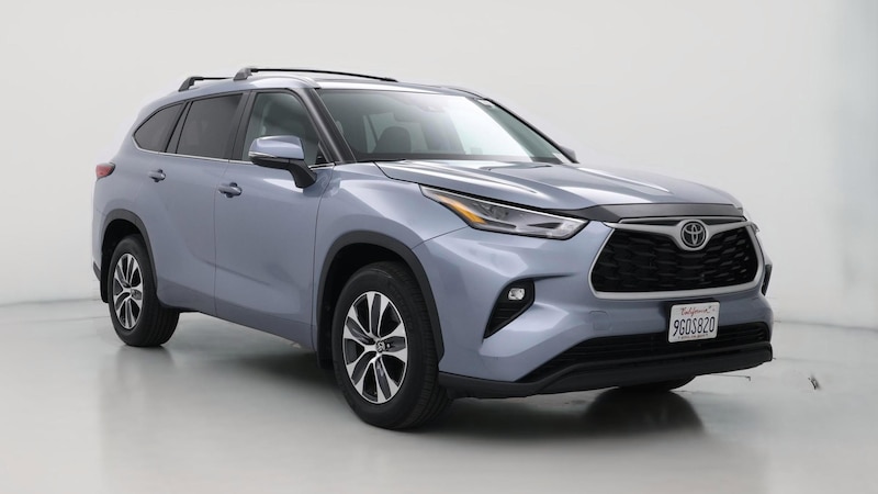 2023 Toyota Highlander XLE Hero Image