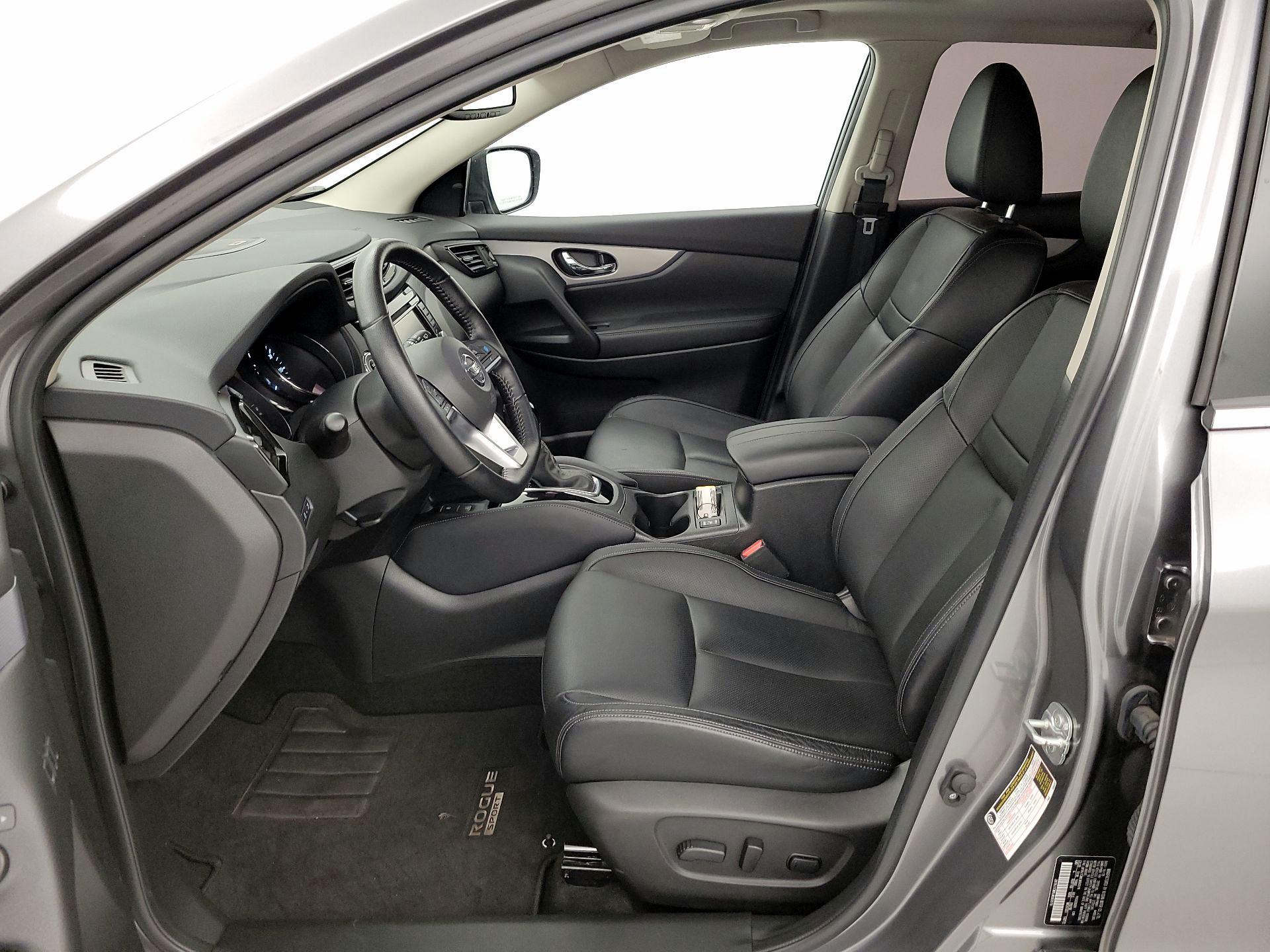 Thumbnail: 2020 Nissan Rogue Sport - 11