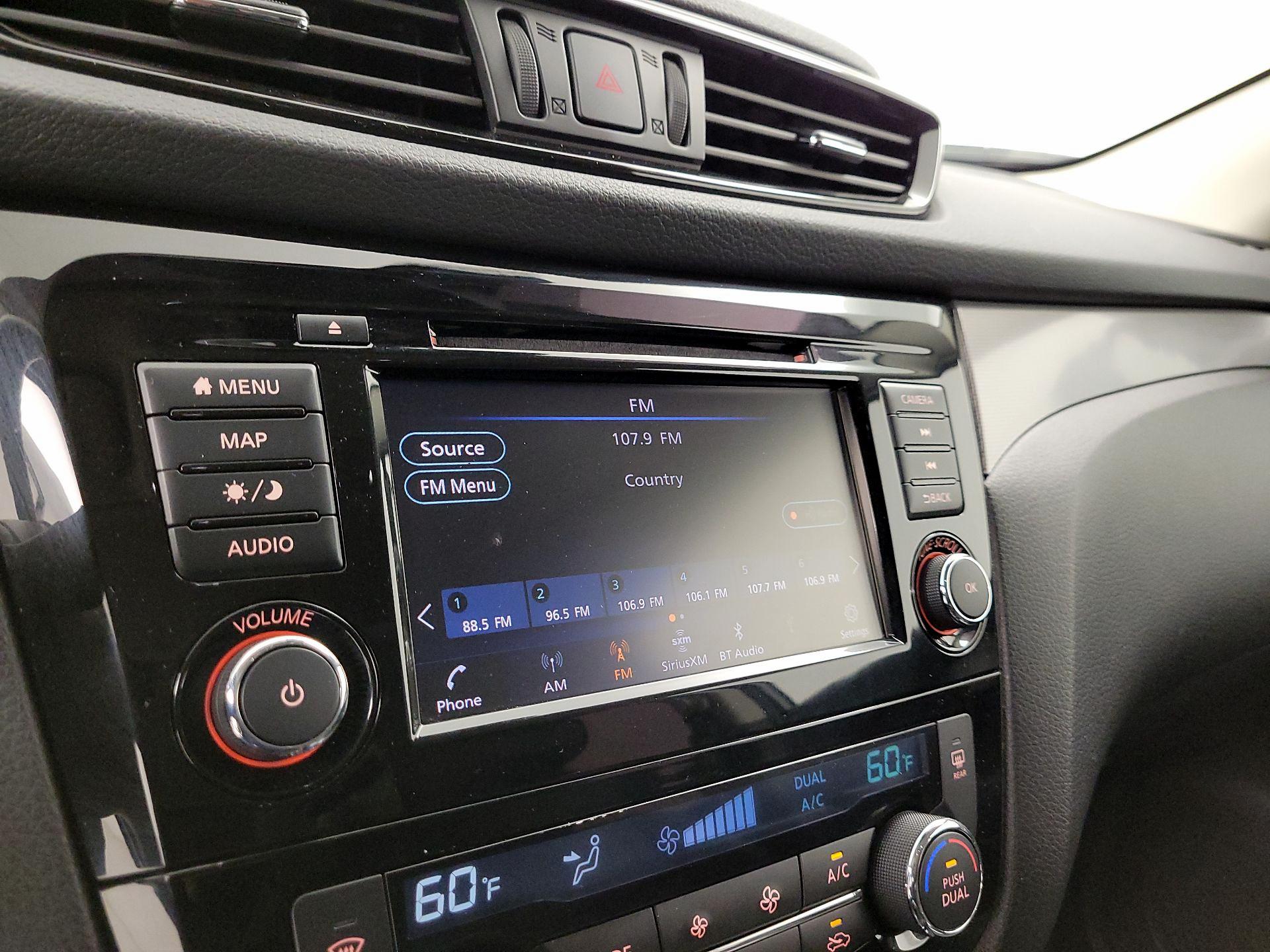 Thumbnail: 2020 Nissan Rogue Sport - 15