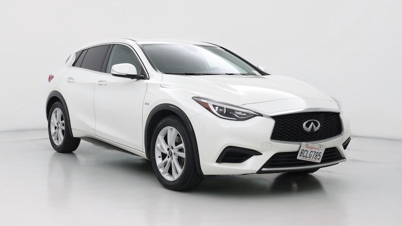 2018 INFINITI QX30 Essential Hero Image