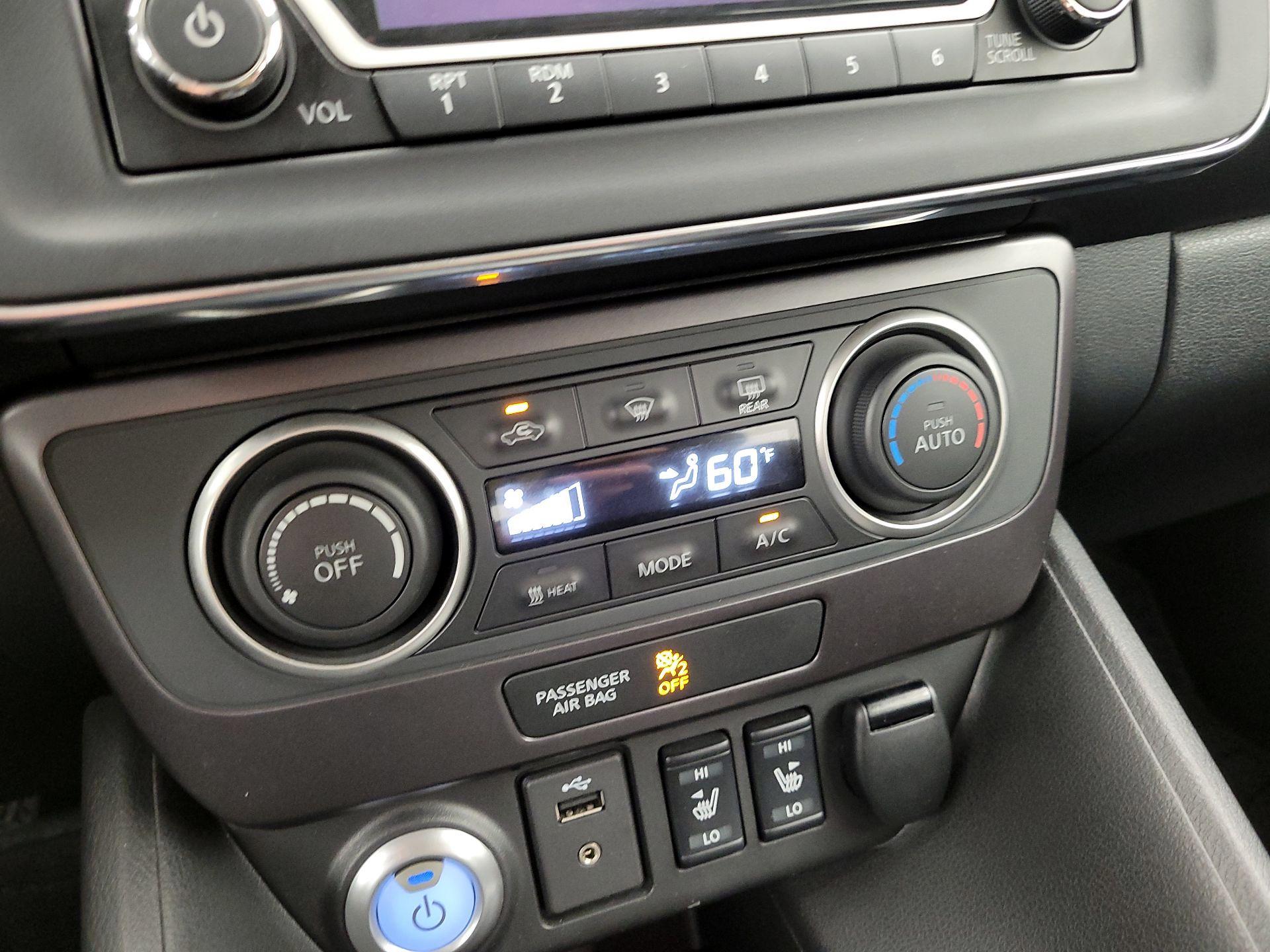 Thumbnail: 2019 Nissan Leaf - 16