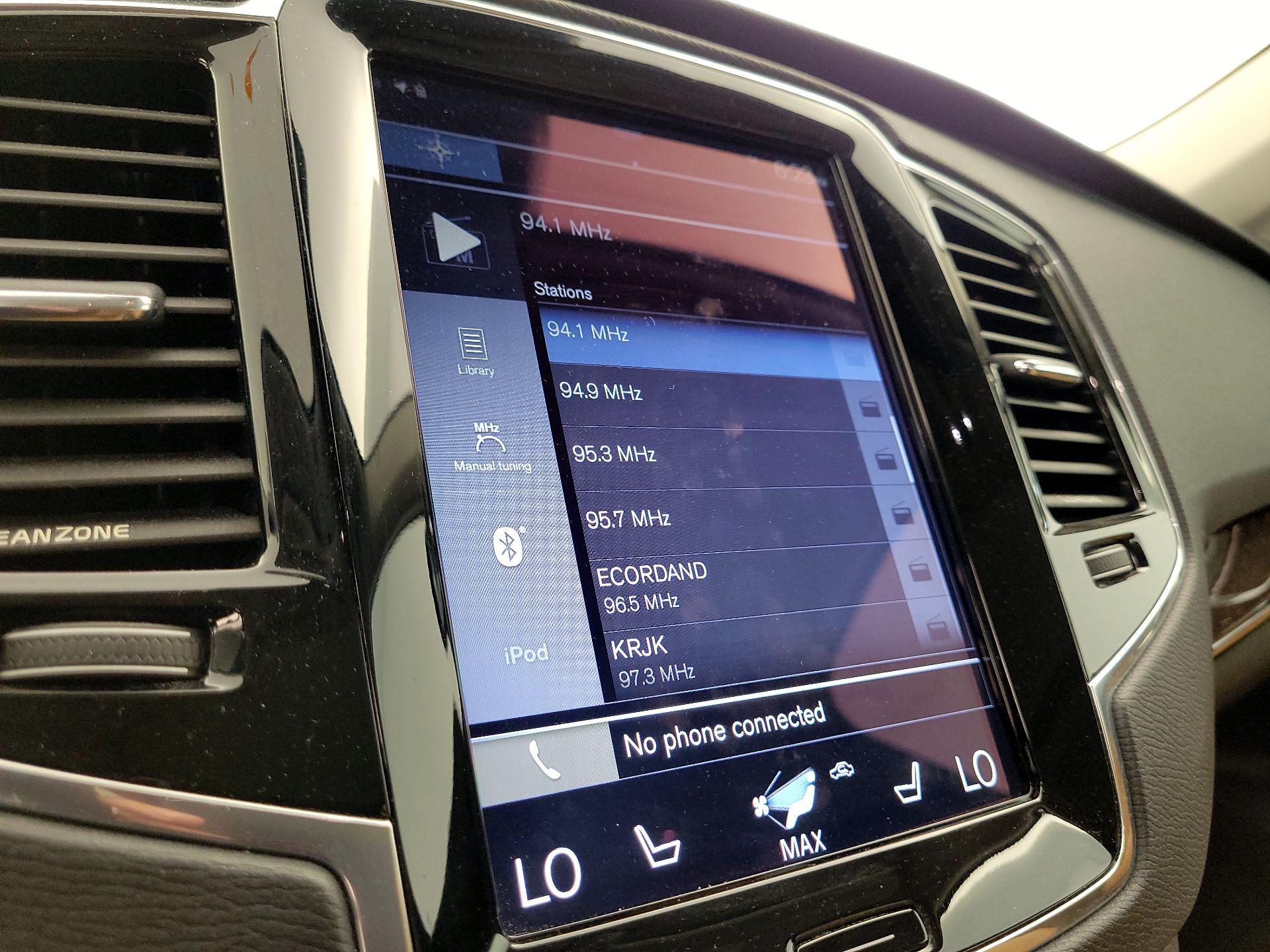 Thumbnail: 2016 Volvo XC90 - 16