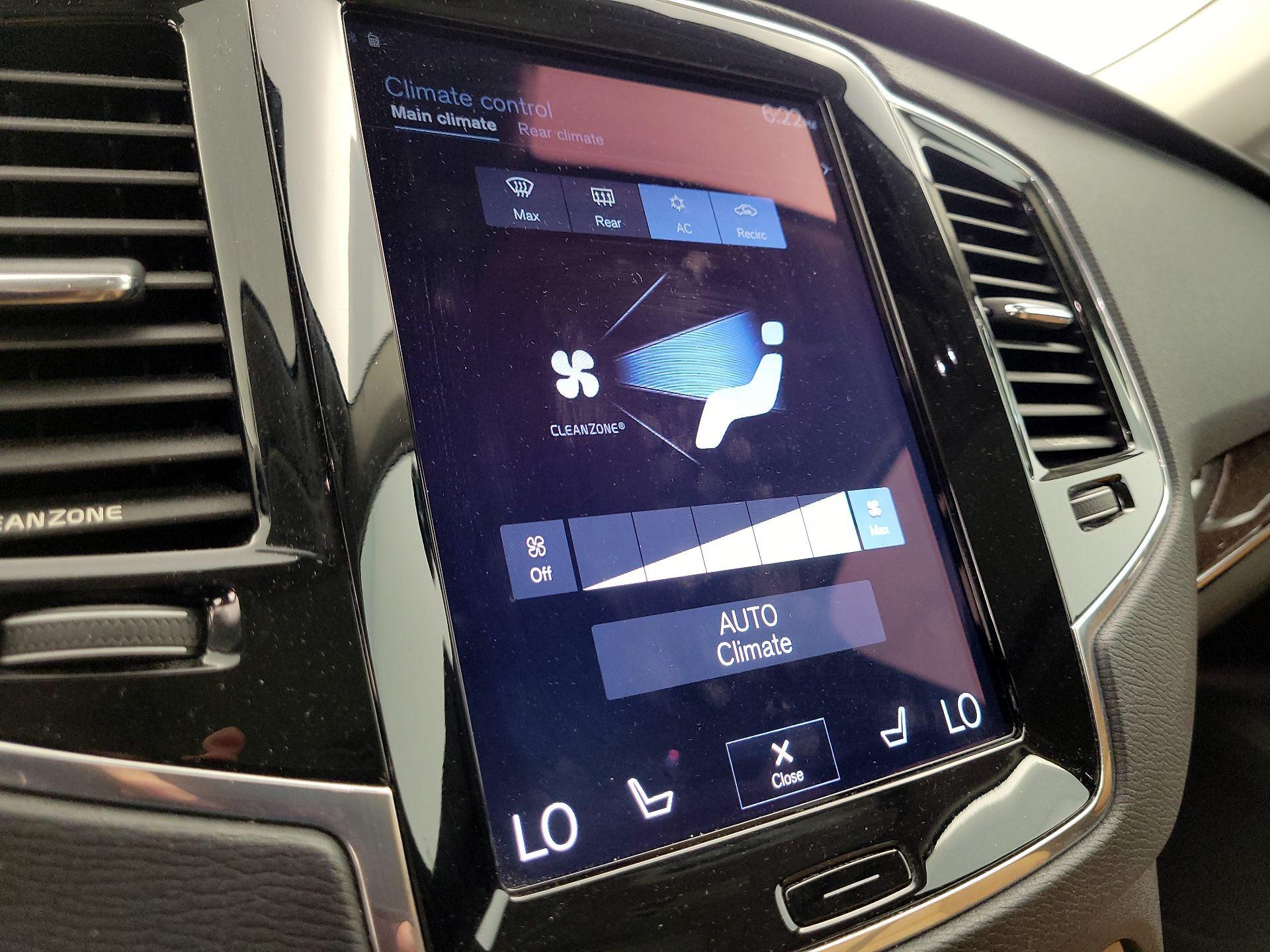 Thumbnail: 2016 Volvo XC90 - 17