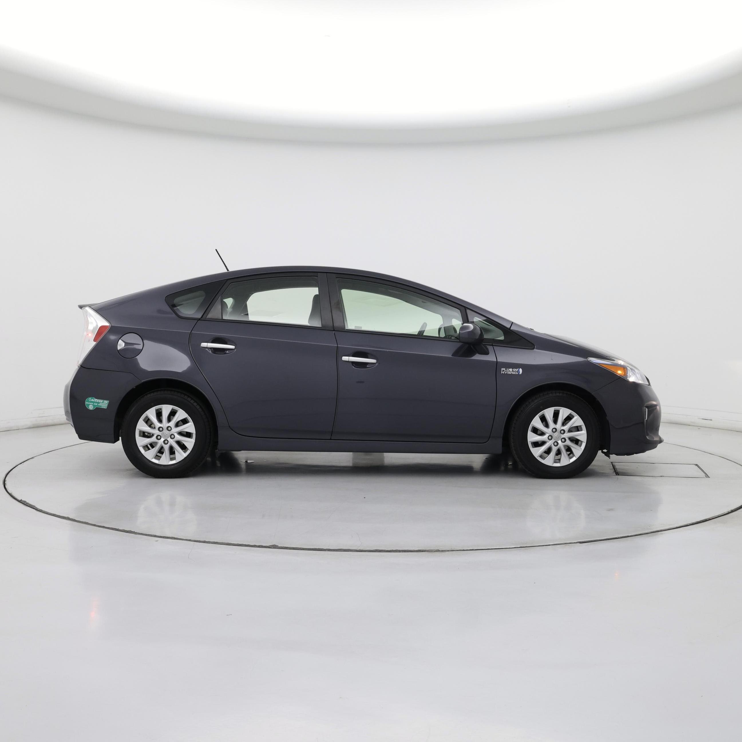 Thumbnail: 2015 Toyota Prius - 7