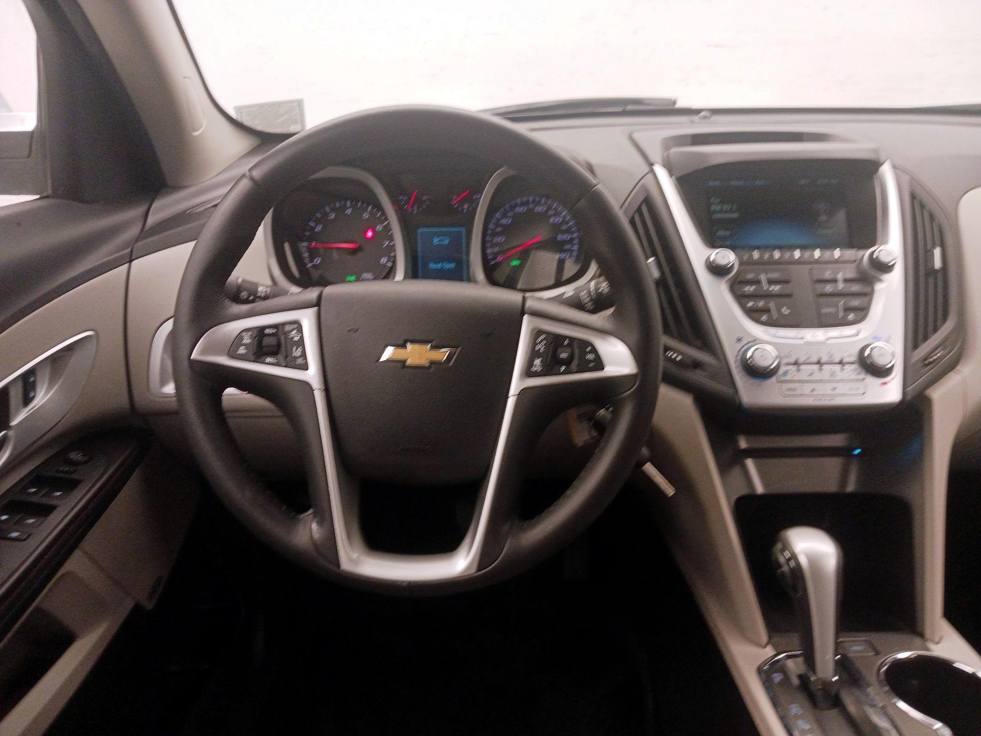 Thumbnail: 2013 Chevrolet Equinox - 10