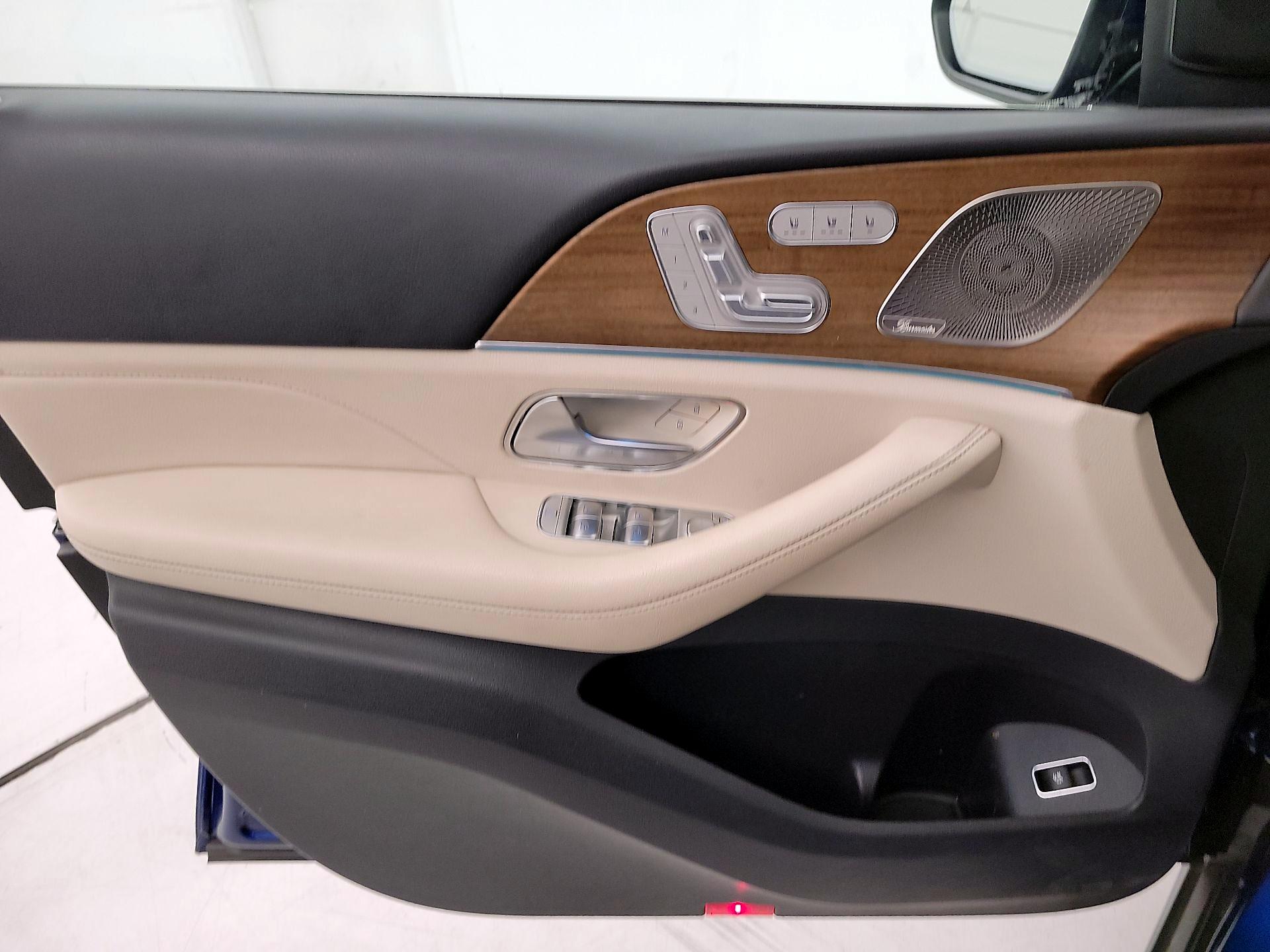 Thumbnail: 2021 Mercedes-Benz GLS - 12
