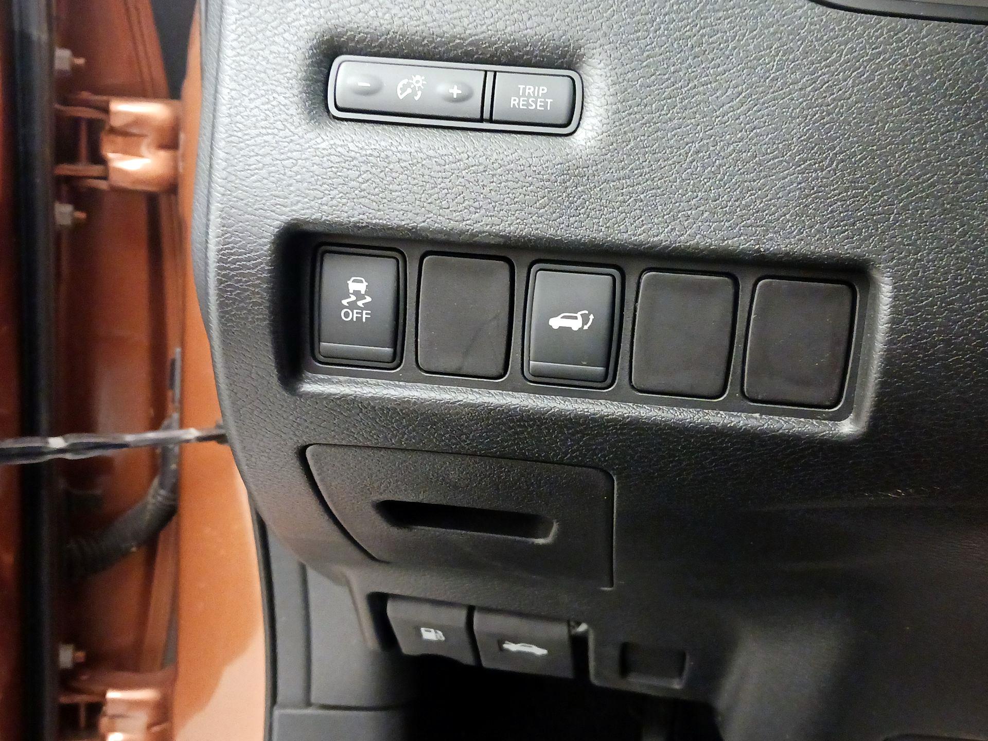 Thumbnail: 2015 Nissan Murano - 13