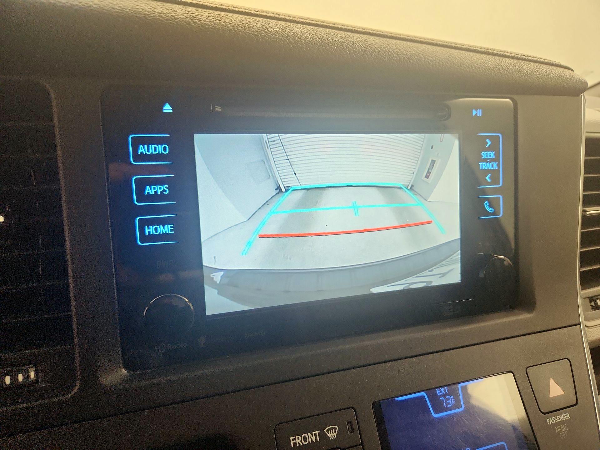 Thumbnail: 2017 Toyota Sienna - 14