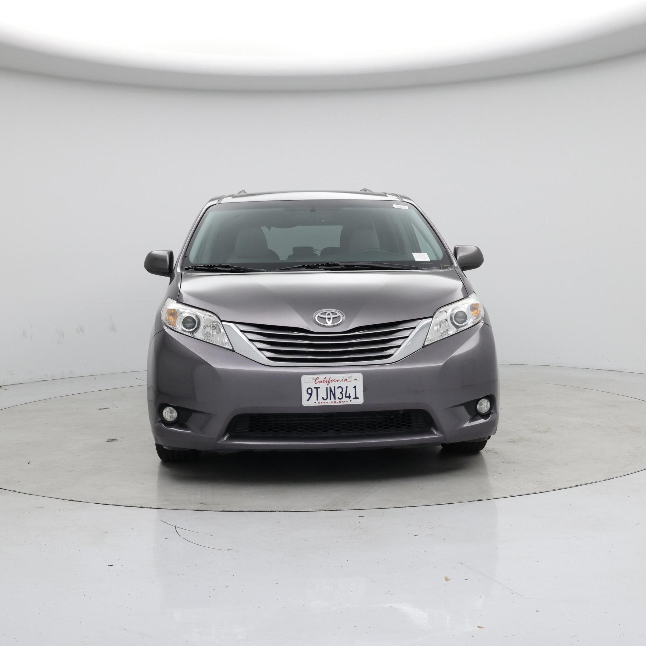 Thumbnail: 2017 Toyota Sienna - 5